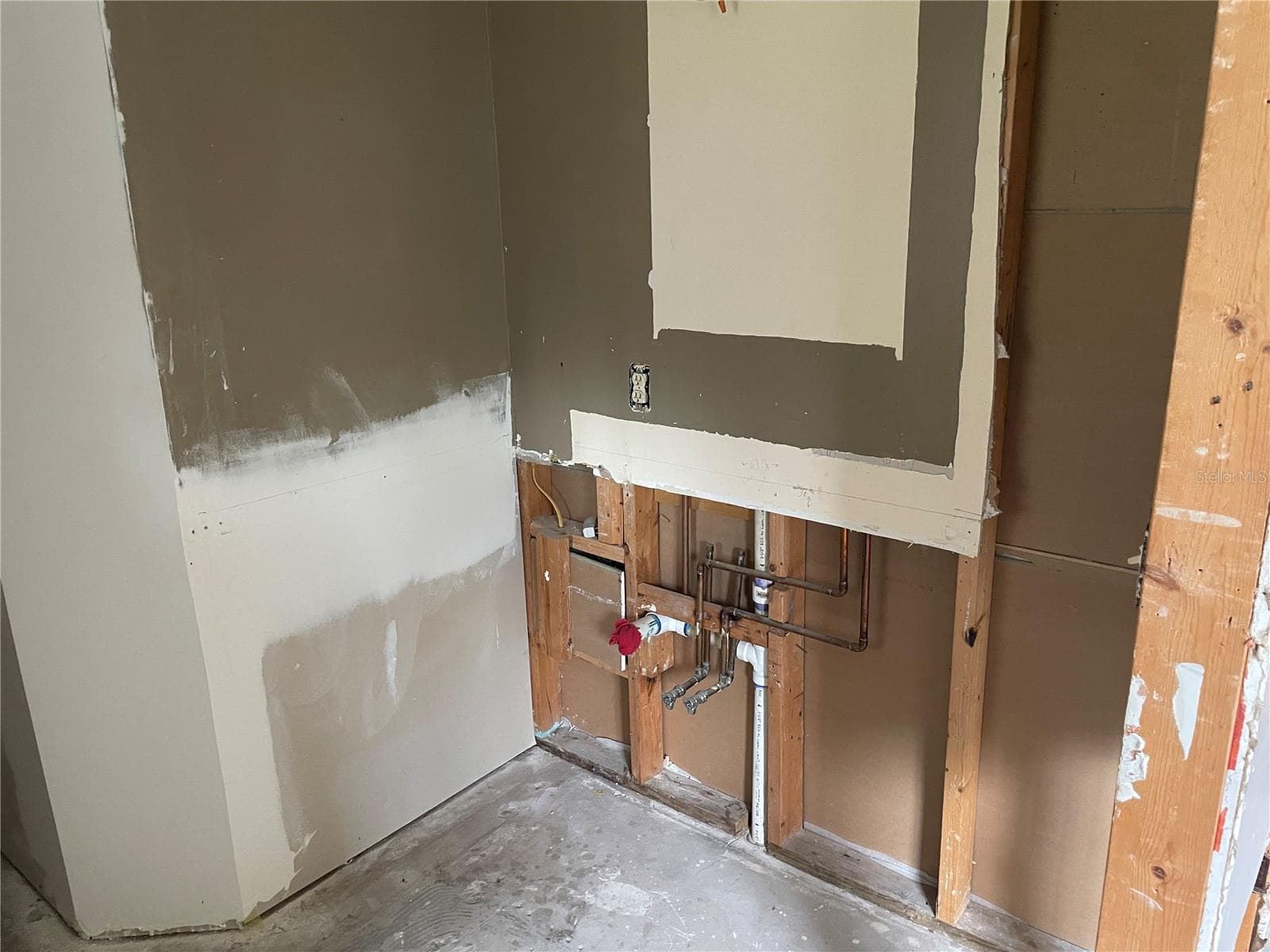 Single Family Residence at 2016 LIME TREE DR, EDGEWATER, photo 17 of 28