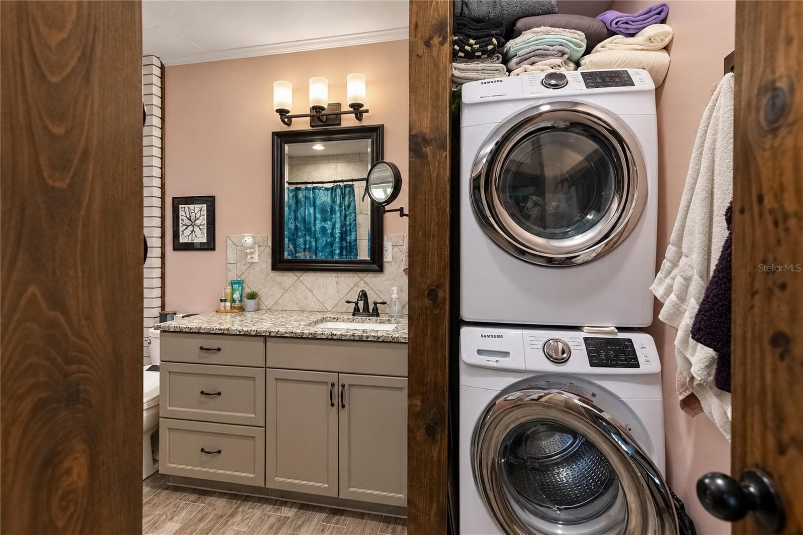 Mother n law suite laundry/bath - 9551 NW COUNTY ROAD 345, CHIEFLAND