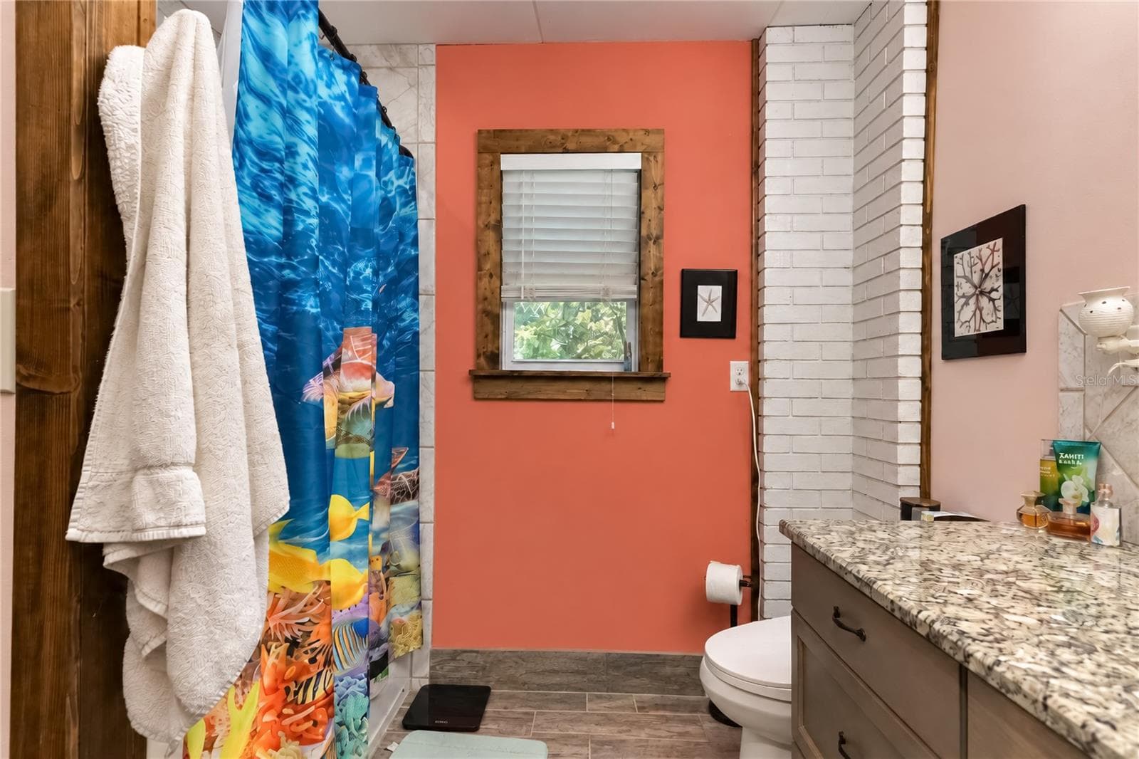 Mother  n law bath - 9551 NW COUNTY ROAD 345, CHIEFLAND