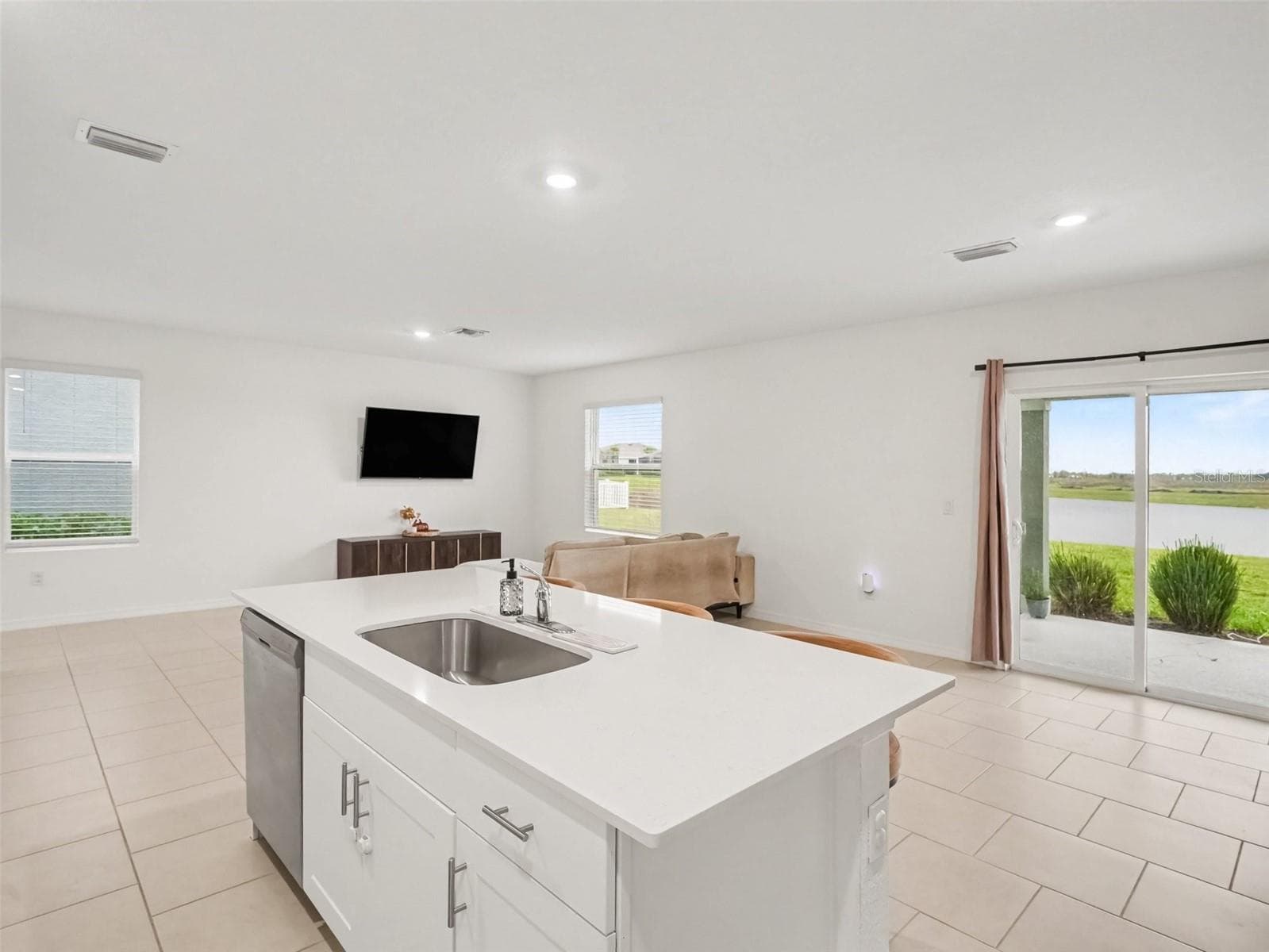 Single Family Residence at 3805 AMBERSWEET XING, PARRISH, photo 13 of 36
