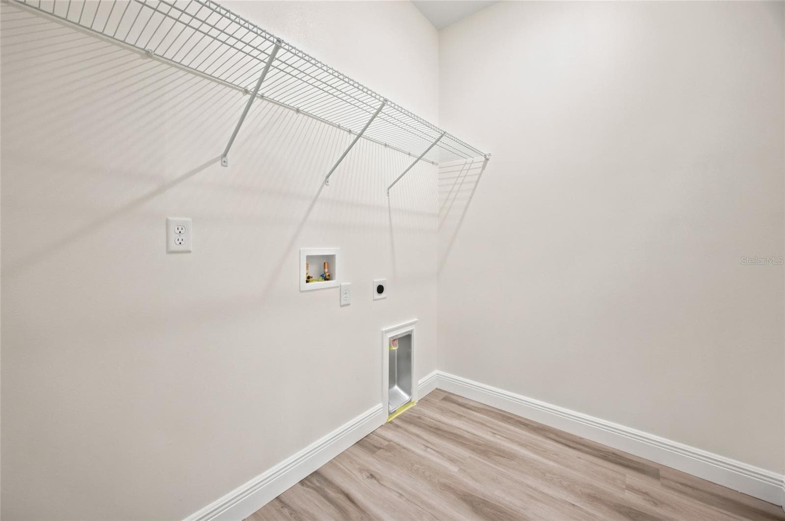 Single Family Residence at 62 ORANGE BLOSSOM DR, EUSTIS, photo 15 of 36