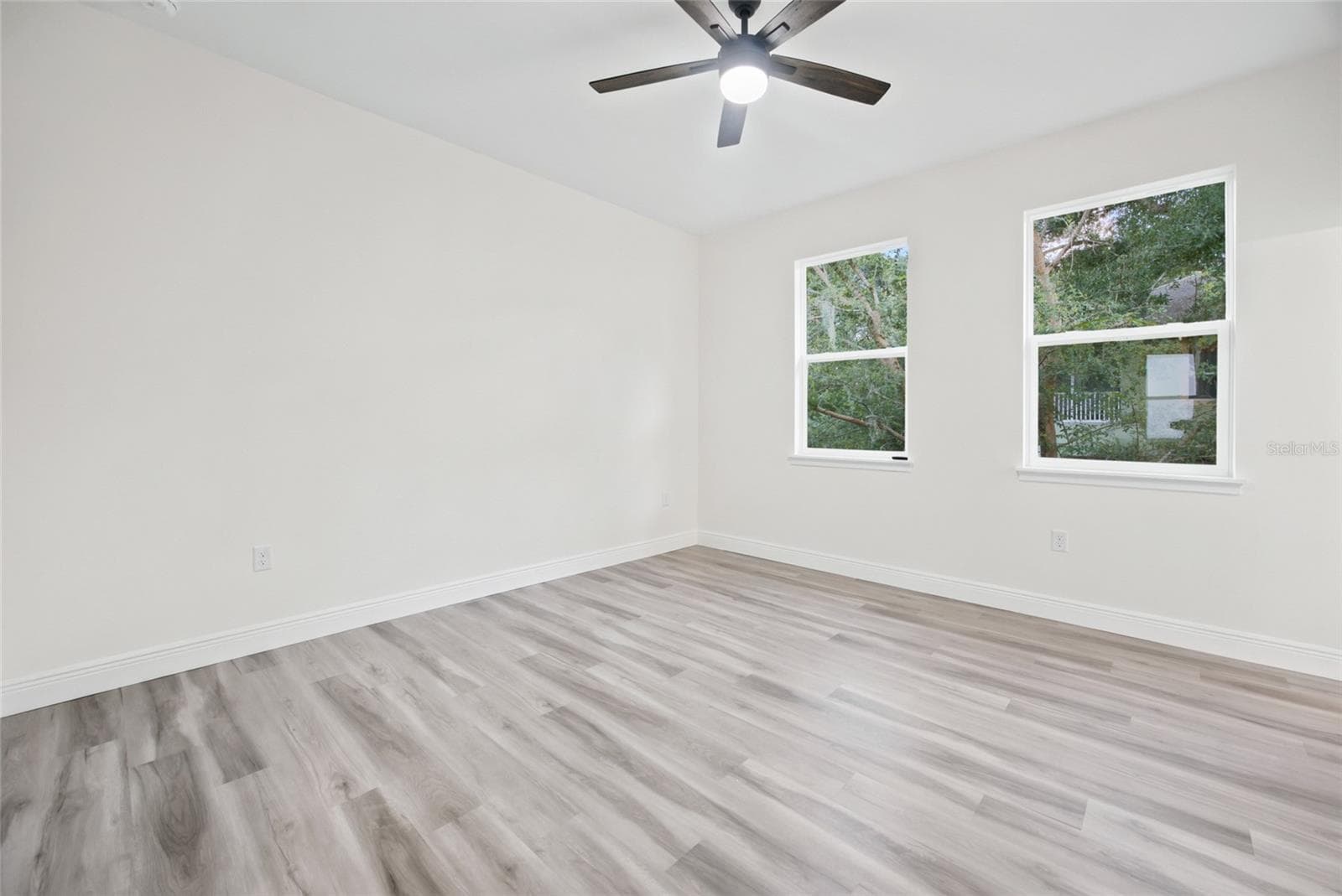 Single Family Residence at 62 ORANGE BLOSSOM DR, EUSTIS, photo 22 of 36