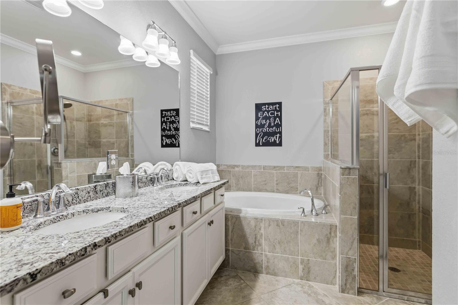 Double sink vanity, Garden Tub, Walk-in Shower and Water Closet - 4523 BALTRY CT, BRADENTON