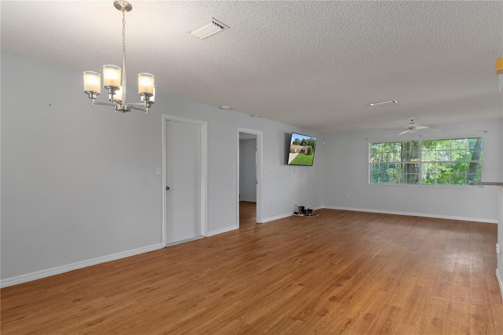 Single Family Residence at 3644 N LAURELWOOD LOOP, BEVERLY HILLS, photo 12 of 115
