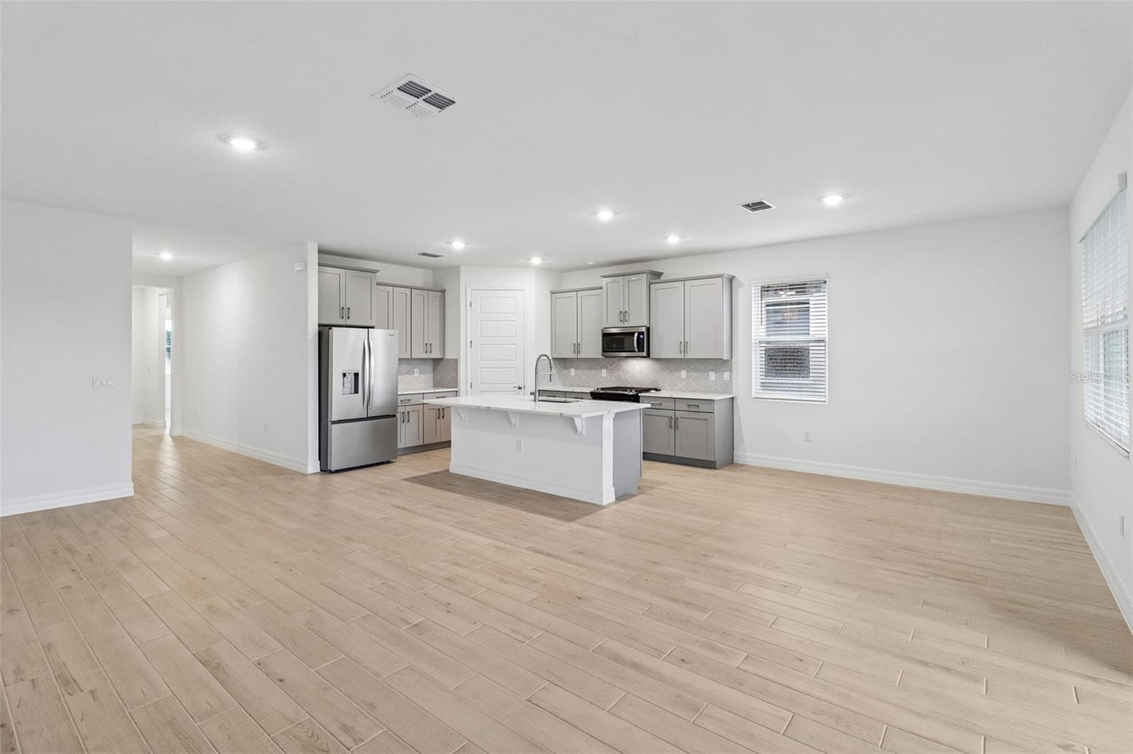 Single Family Residence at 3952 KENNEBUNK LOOP, MOUNT DORA, photo 12 of 63