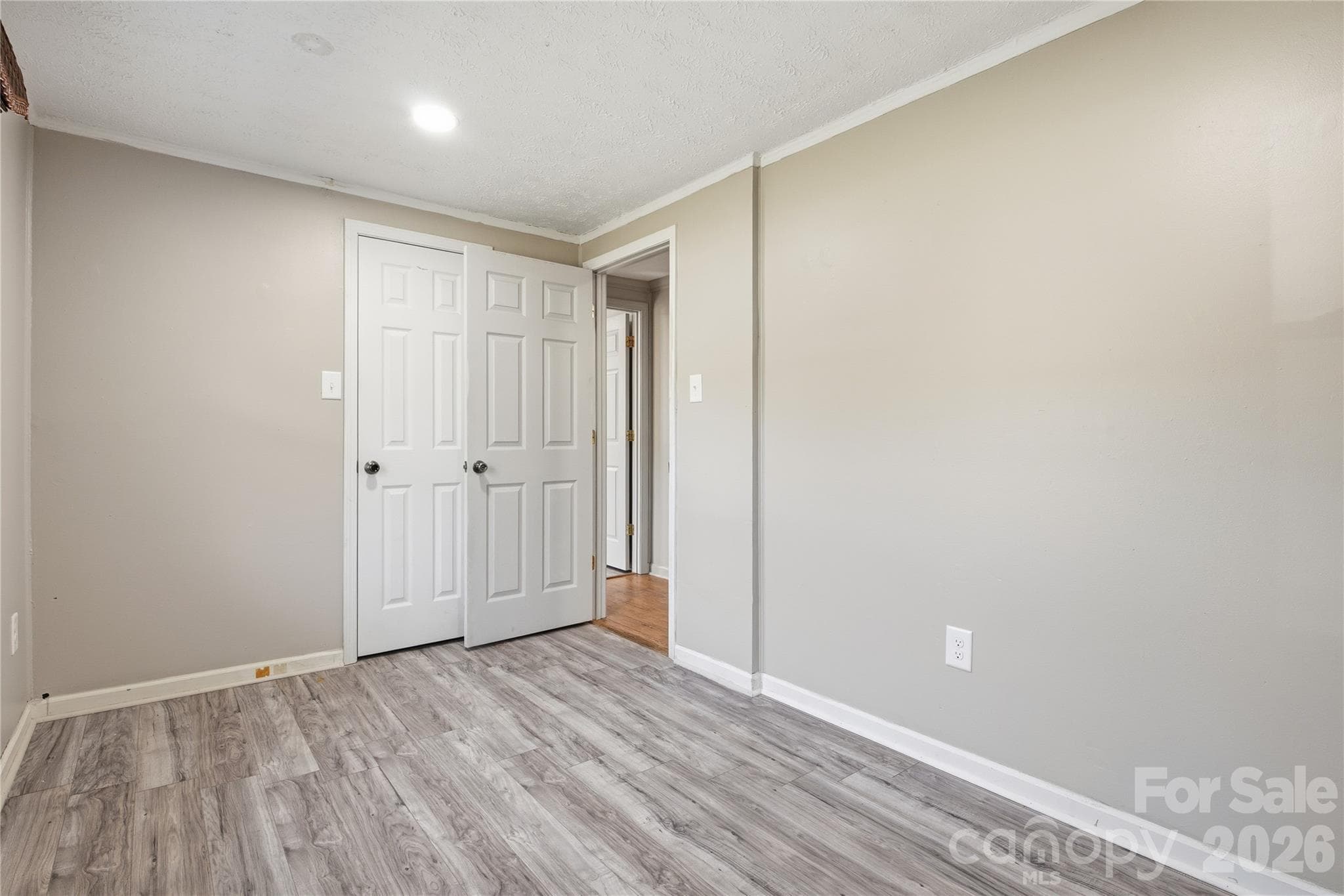 Single Family Residence at 690 Rama Wood Drive SE, Concord, photo 4 of 22