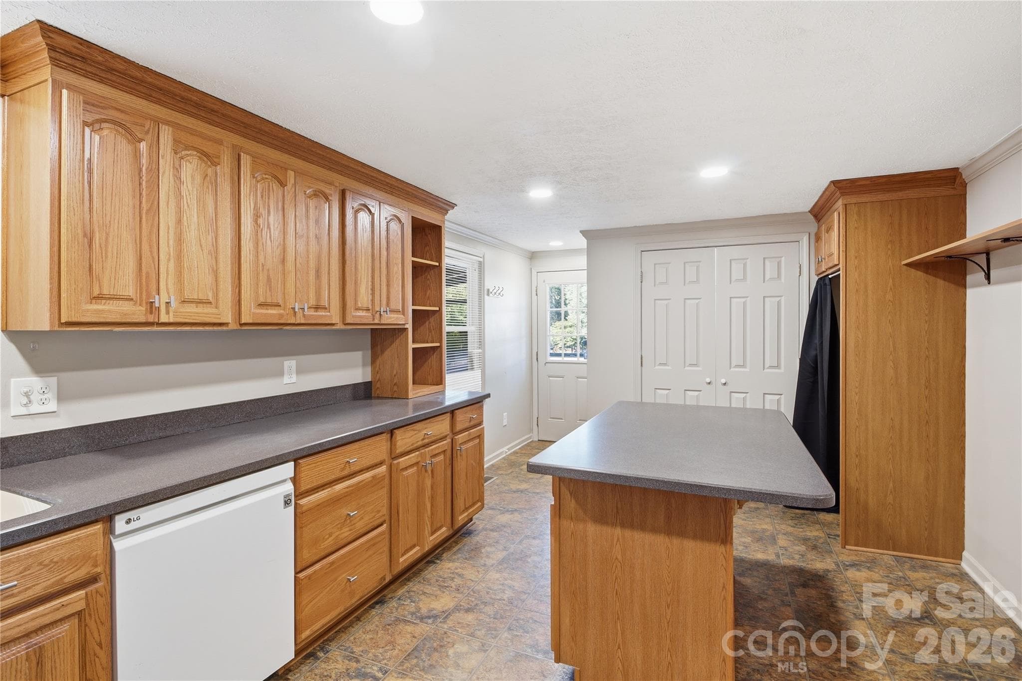Single Family Residence at 690 Rama Wood Drive SE, Concord, photo 17 of 22