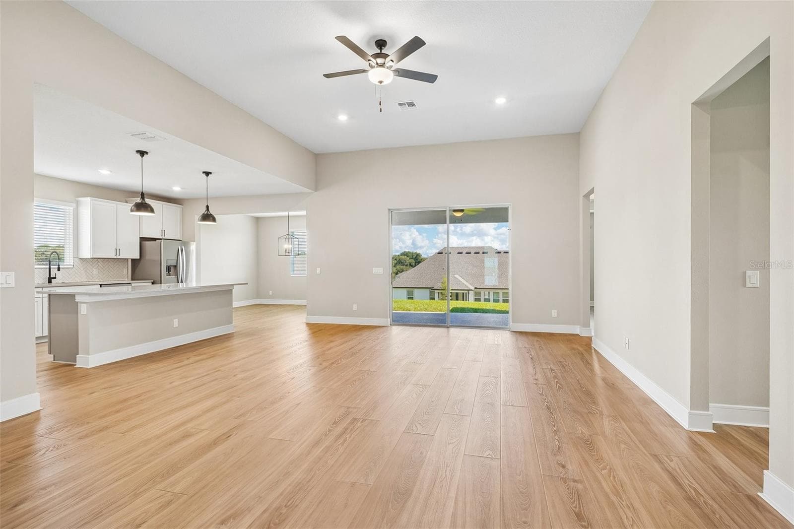 Single Family Residence at 36794 SUNDOWNER TRL, FRUITLAND PARK, photo 6 of 27