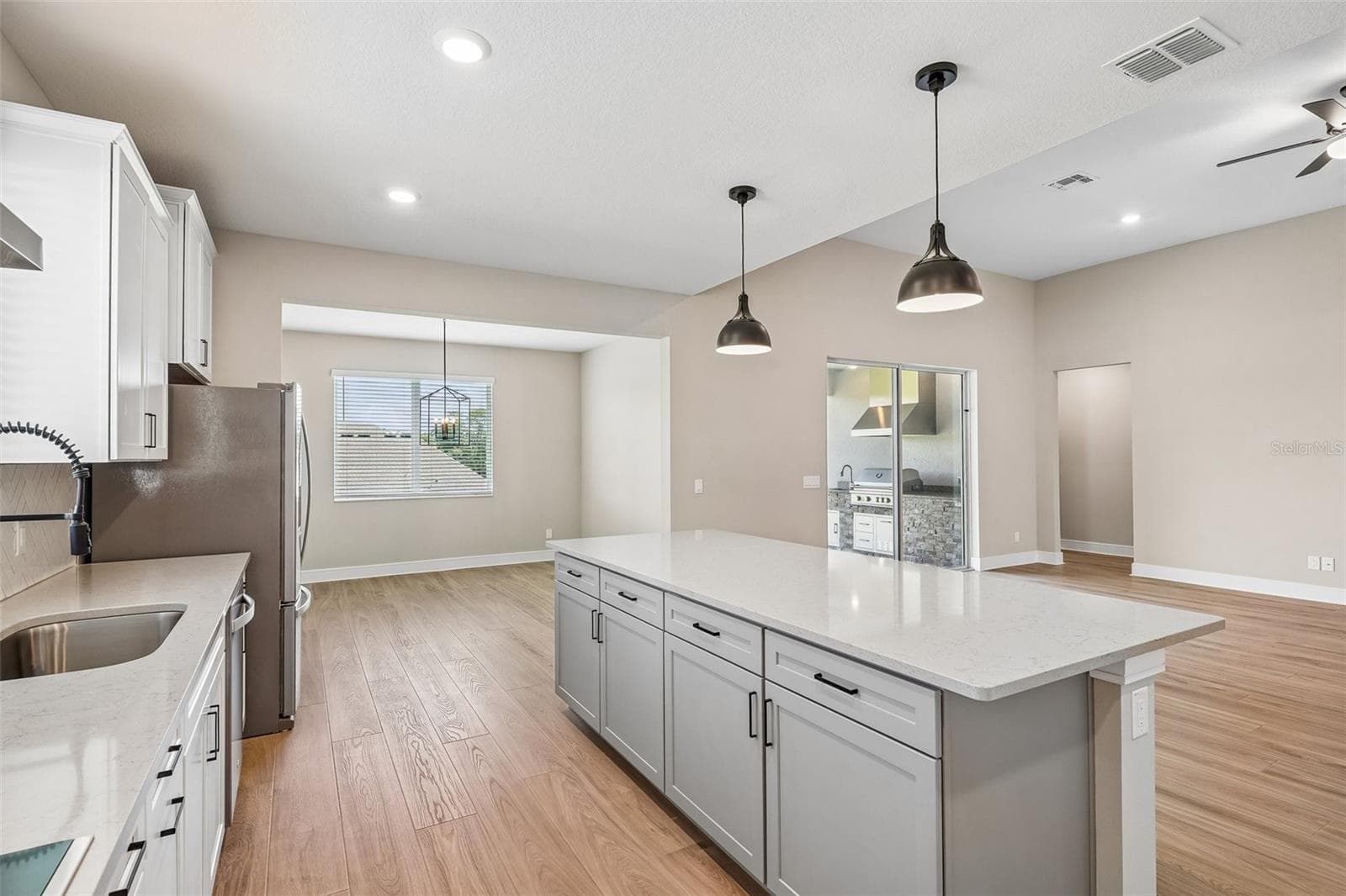 Single Family Residence at 36794 SUNDOWNER TRL, FRUITLAND PARK, photo 12 of 27