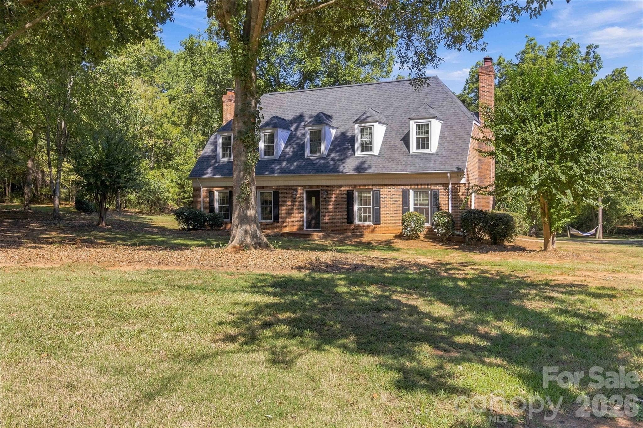 Single Family Residence at 1247 Trailstream Drive, Lancaster, photo 2 of 43