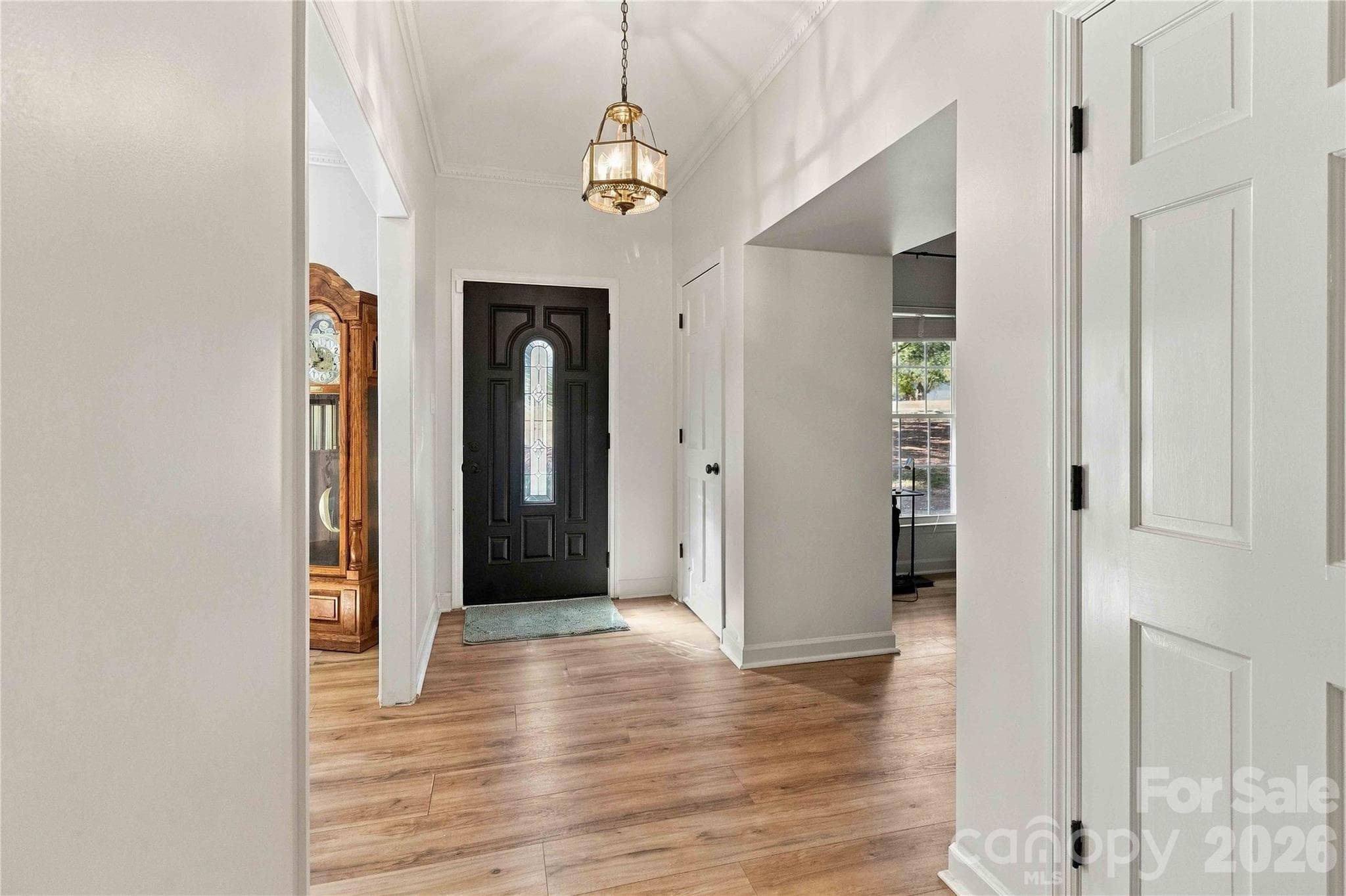 Single Family Residence at 1247 Trailstream Drive, Lancaster, photo 5 of 43