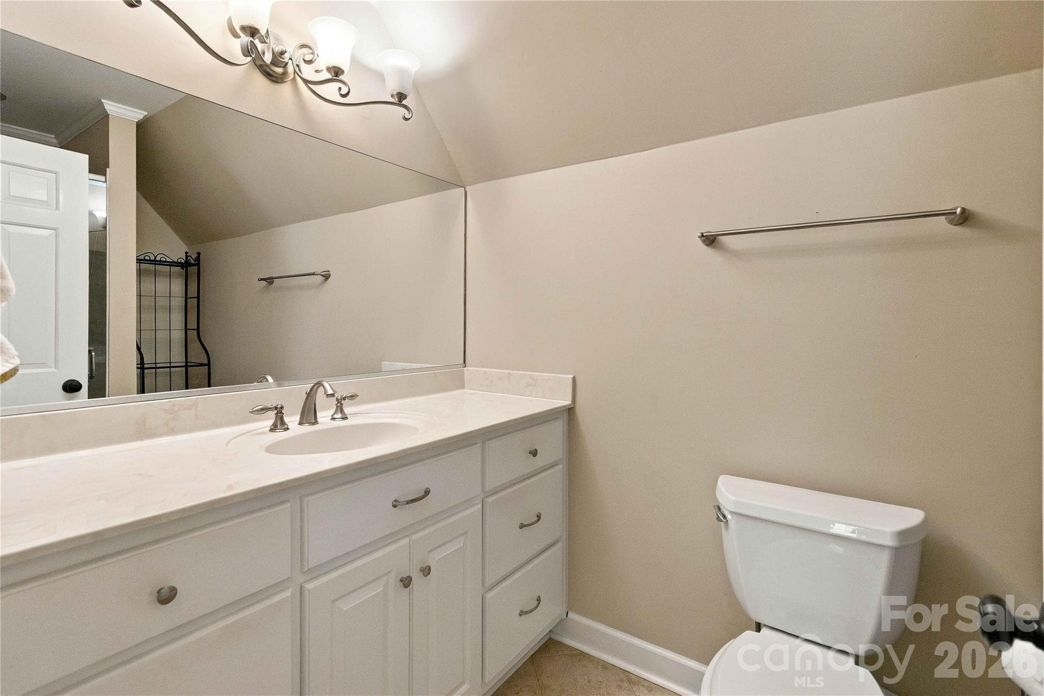Single Family Residence at 1247 Trailstream Drive, Lancaster, photo 26 of 43