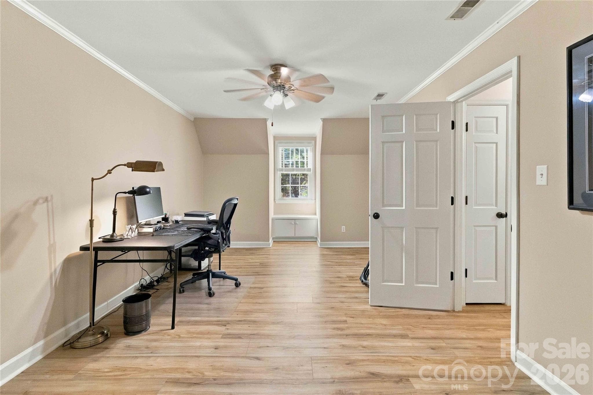 Single Family Residence at 1247 Trailstream Drive, Lancaster, photo 29 of 43