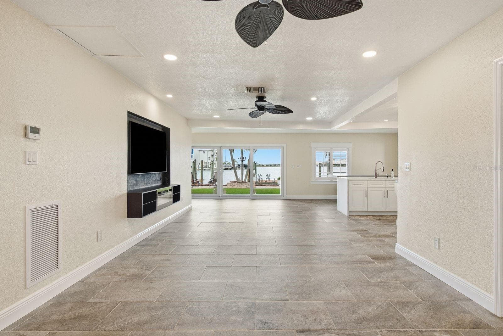 Single Family Residence at 14223 E PARSLEY DR, MADEIRA BEACH, photo 7 of 70