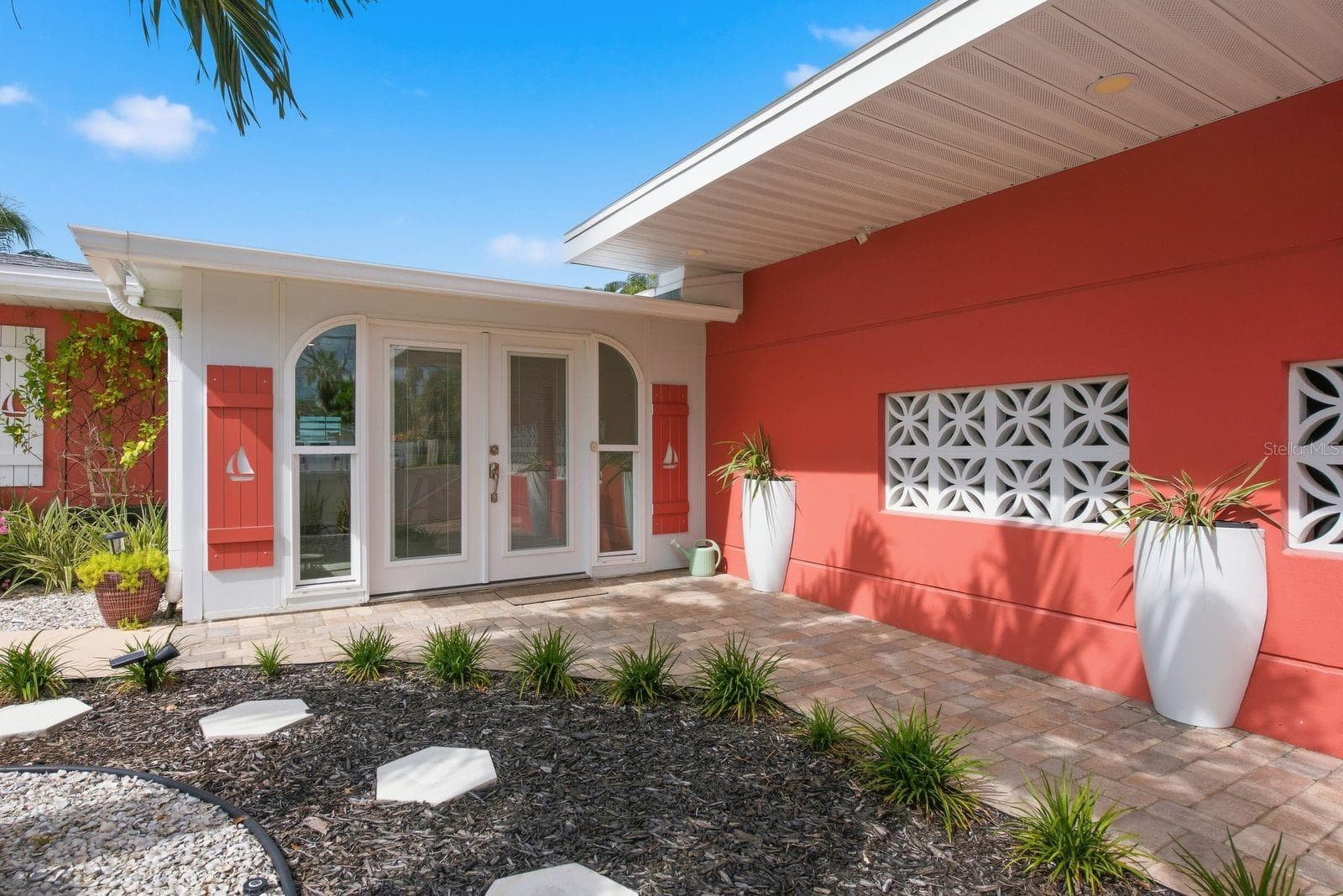 Single Family Residence at 14223 E PARSLEY DR, MADEIRA BEACH, photo 18 of 70