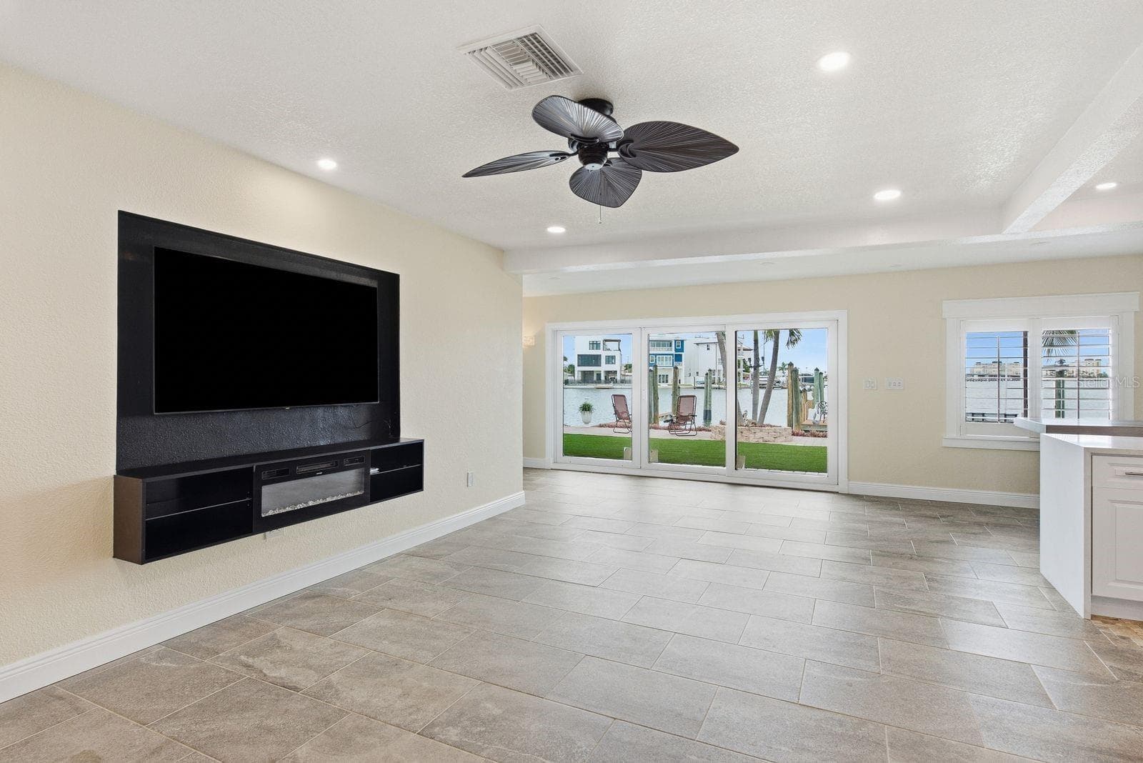 Single Family Residence at 14223 E PARSLEY DR, MADEIRA BEACH, photo 25 of 70