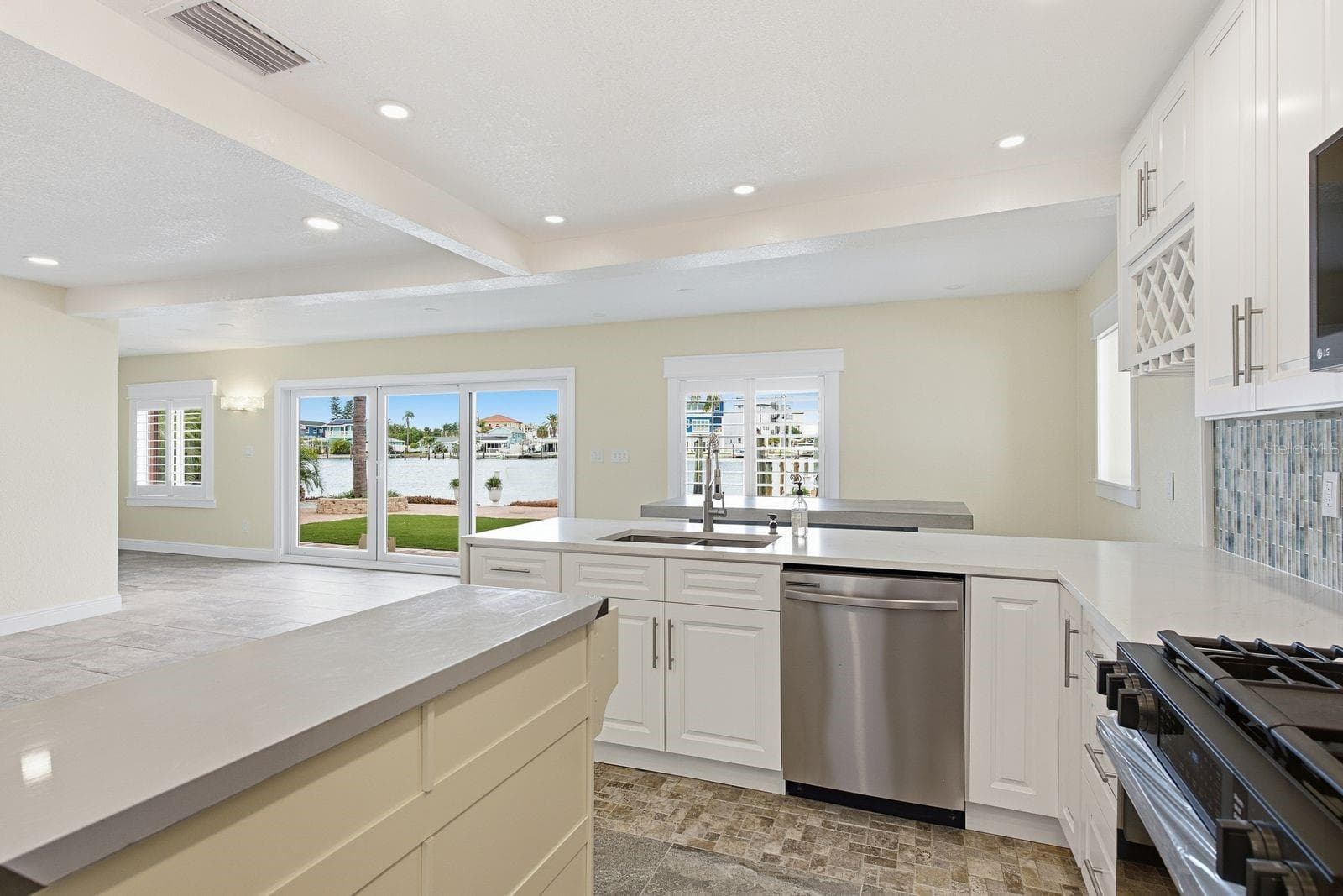 Single Family Residence at 14223 E PARSLEY DR, MADEIRA BEACH, photo 34 of 70
