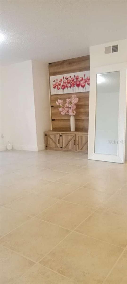 Condominium at 10024 STRAFFORD OAK CT #807, TAMPA, photo 10 of 48