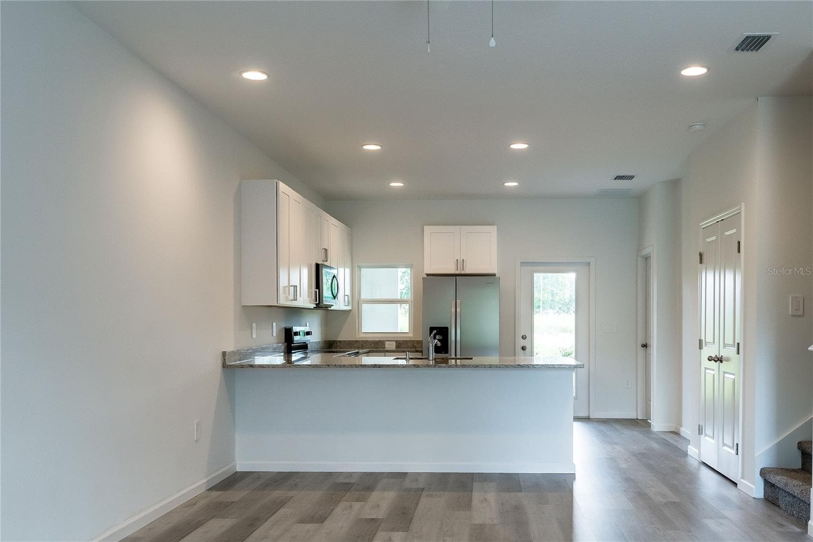 Single Family Residence at 106 E 18TH ST, APOPKA, photo 6 of 32