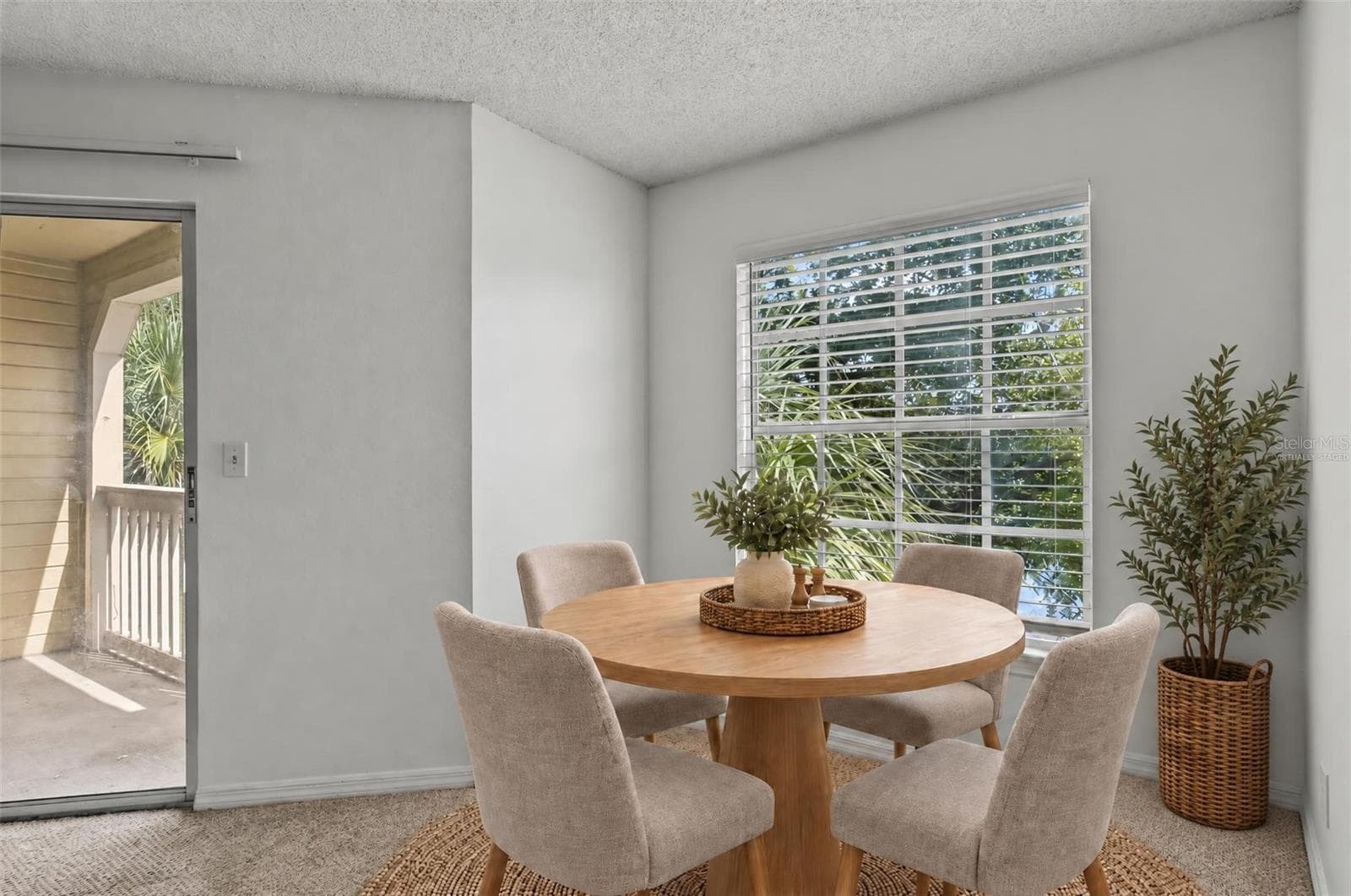 Virtually Staged - 1079 S HIAWASSEE RD #1136, ORLANDO