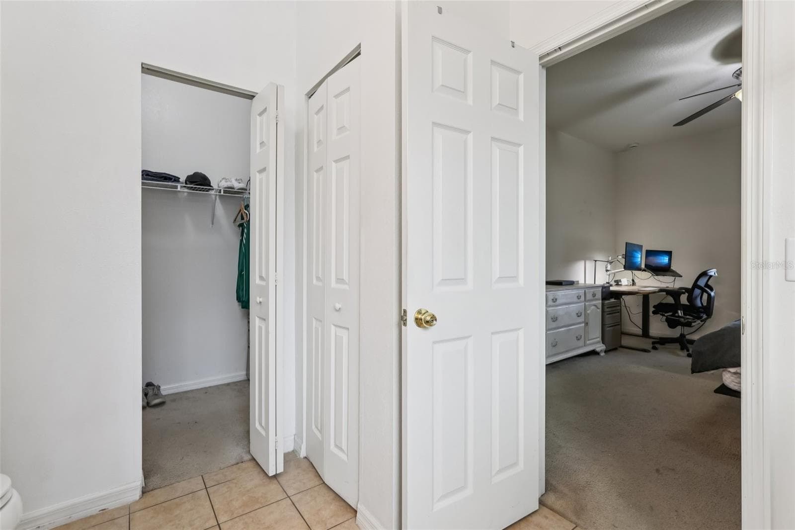 Single Family Residence at 1689 STRATHMORE CIR, MOUNT DORA, photo 19 of 37