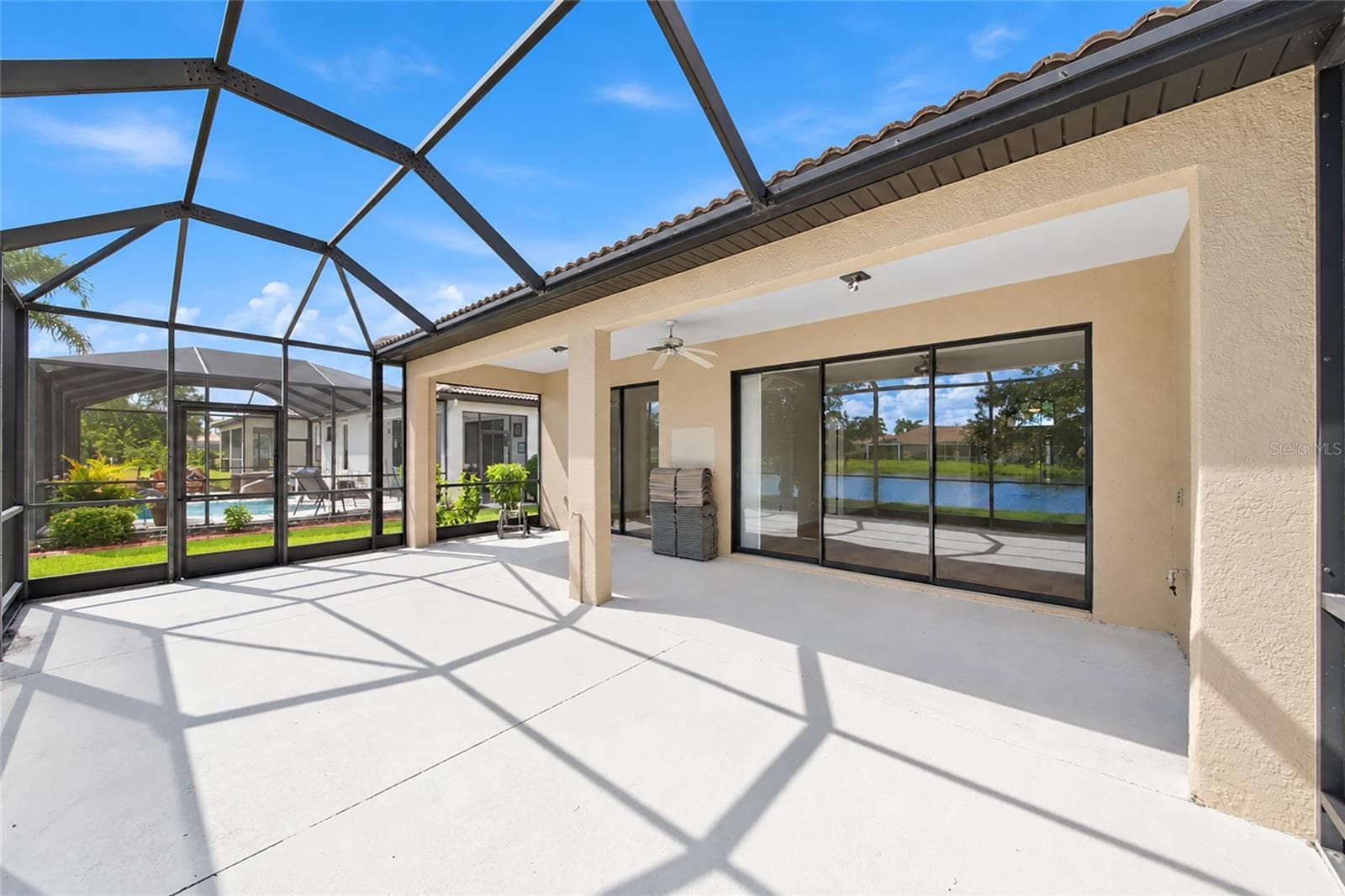 Single Family Residence at 8013 STIRLING FALLS CIR, SARASOTA, photo 38 of 56