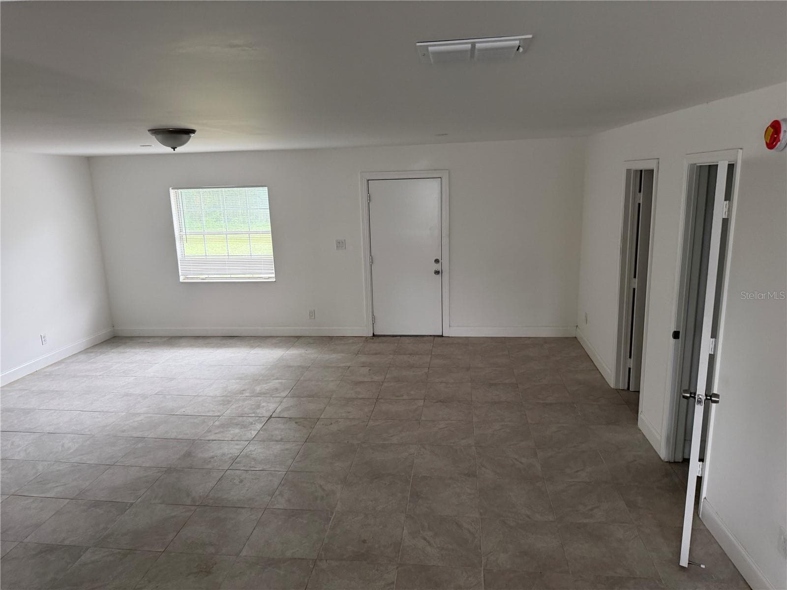 Office at 6044 SE AGNEW RD, BELLEVIEW, photo 15 of 30