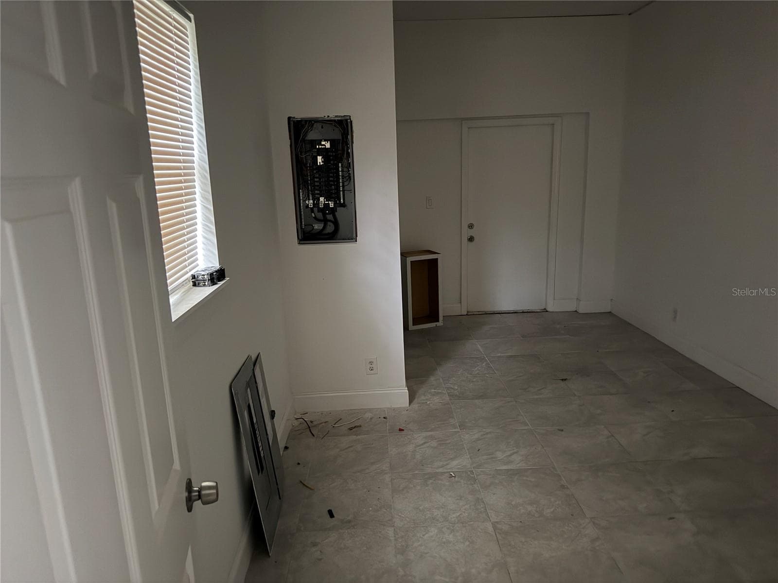 Office at 6044 SE AGNEW RD, BELLEVIEW, photo 17 of 30