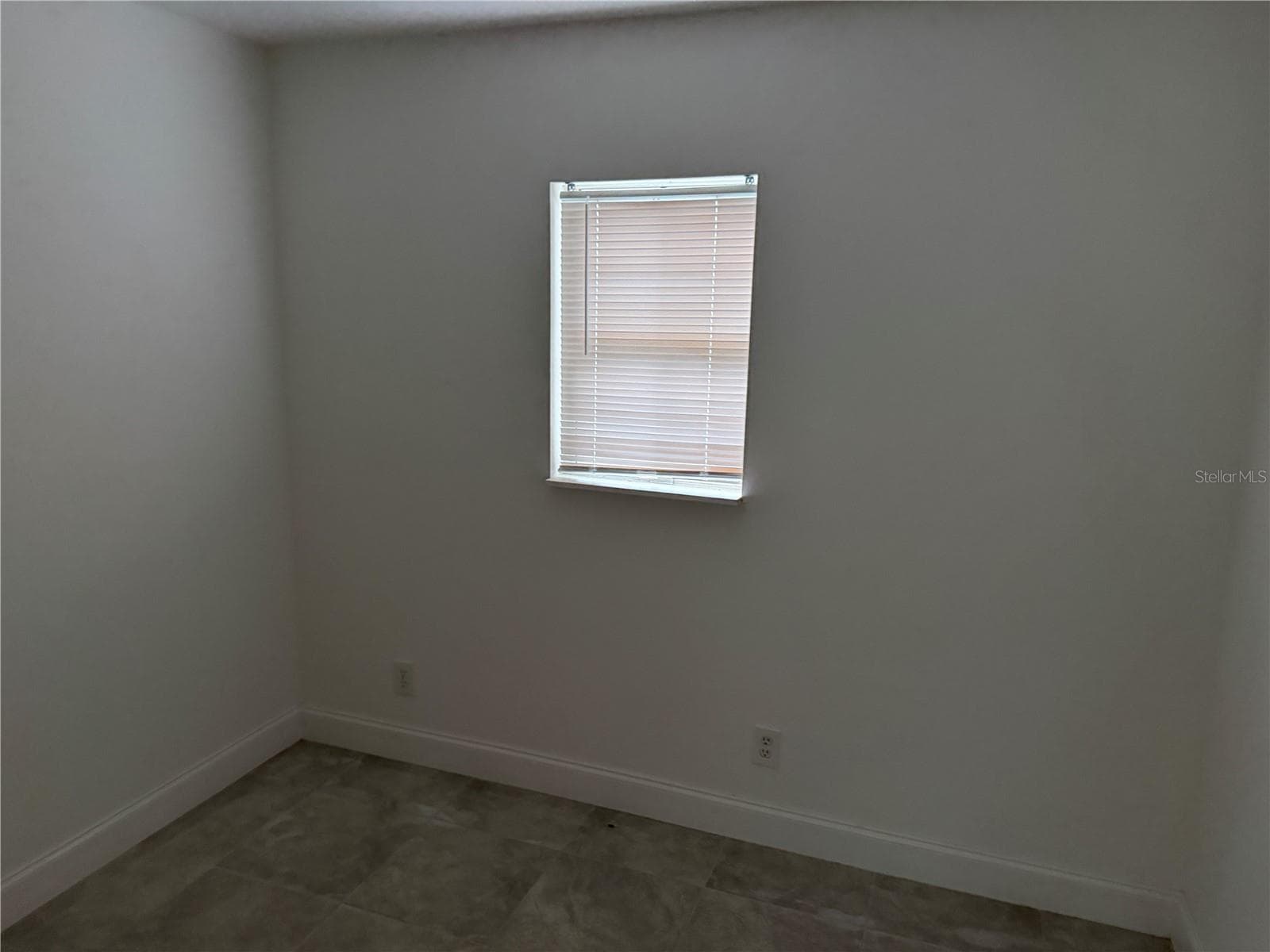 Office at 6044 SE AGNEW RD, BELLEVIEW, photo 21 of 30