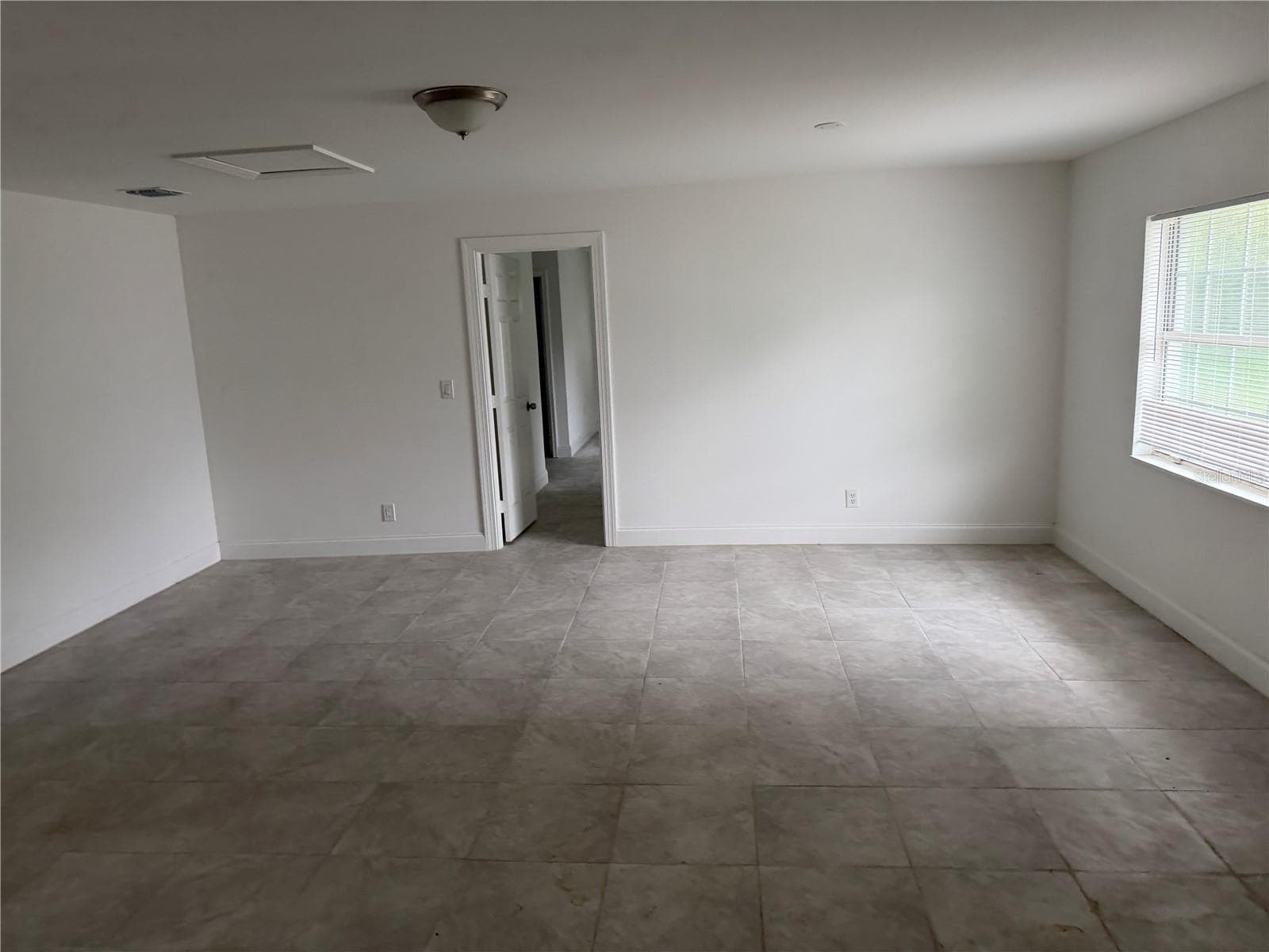 Office at 6044 SE AGNEW RD, BELLEVIEW, photo 22 of 30