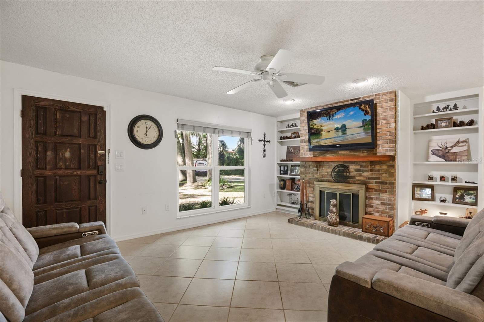 Single Family Residence at 1080 FOREST DR, TAVARES, photo 4 of 47