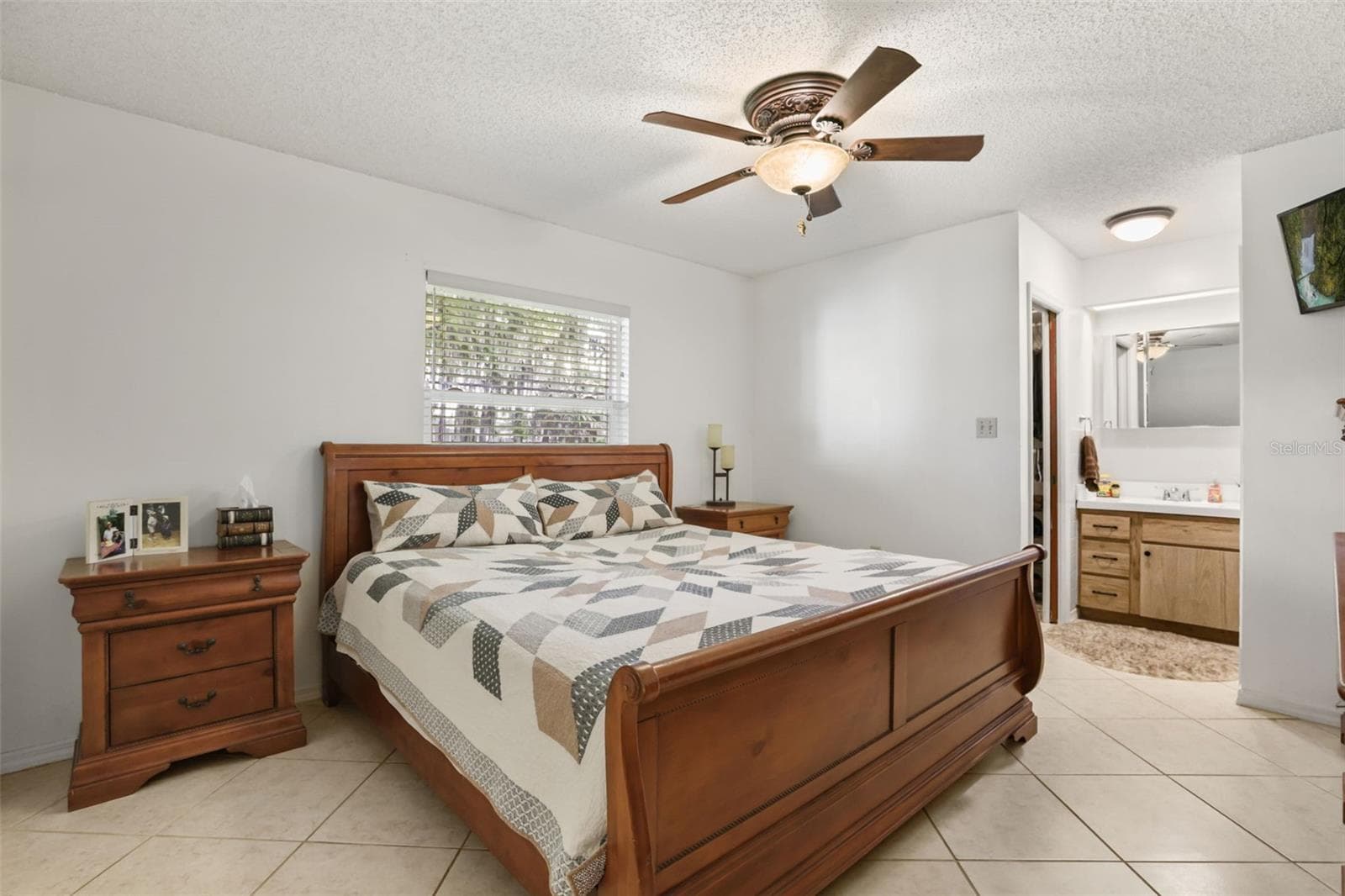 Single Family Residence at 1080 FOREST DR, TAVARES, photo 15 of 47