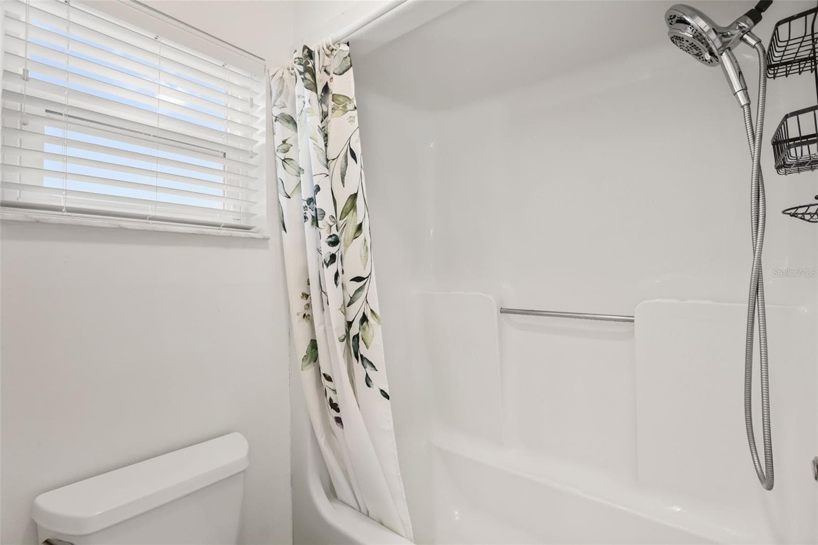 Single Family Residence at 1080 FOREST DR, TAVARES, photo 17 of 47