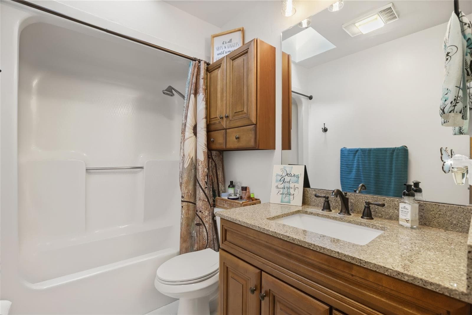 Single Family Residence at 1080 FOREST DR, TAVARES, photo 18 of 47
