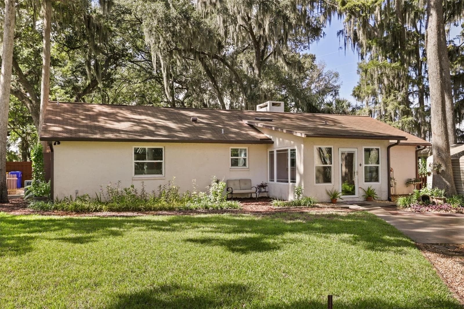 Single Family Residence at 1080 FOREST DR, TAVARES, photo 31 of 47