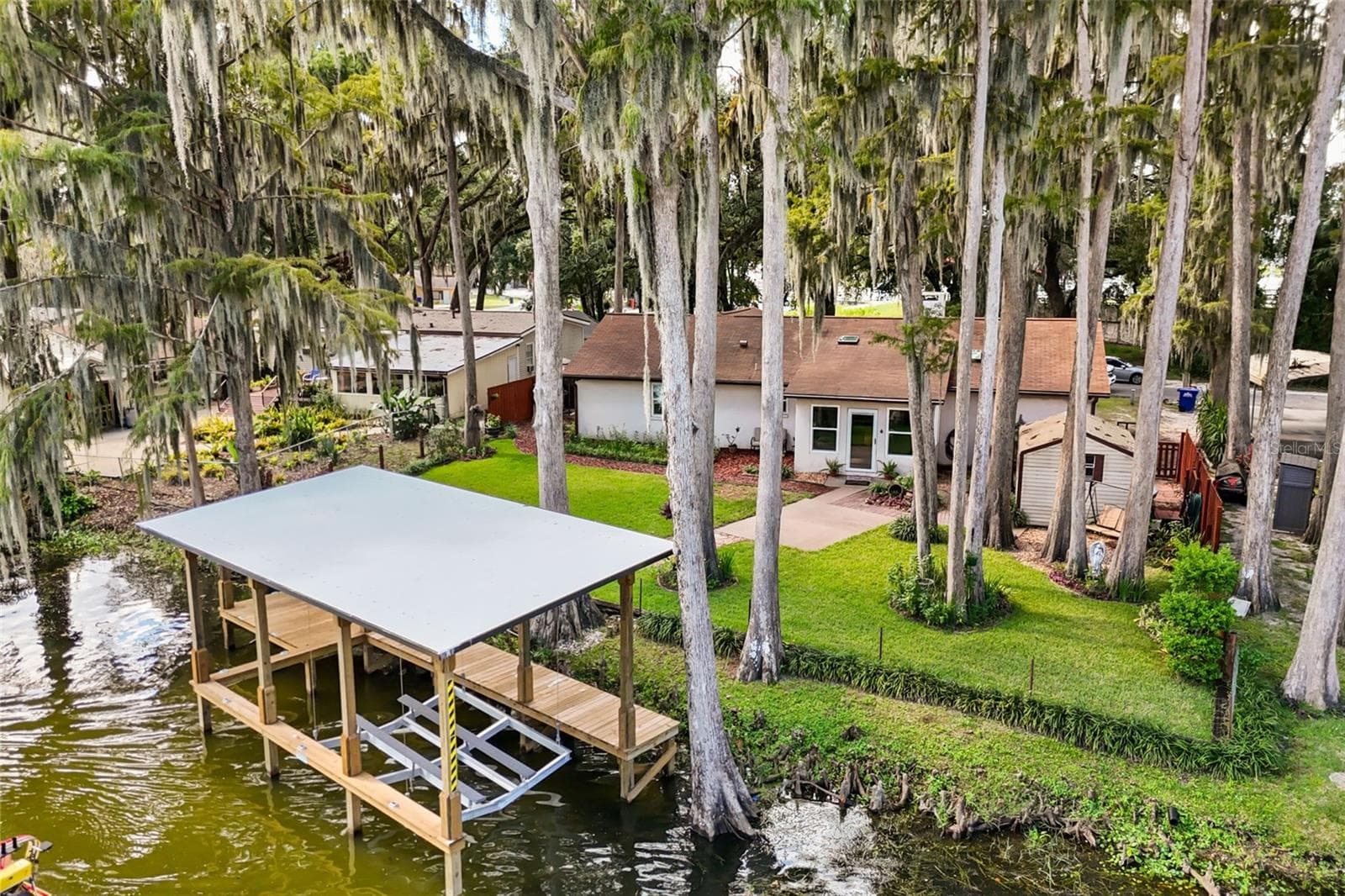 Single Family Residence at 1080 FOREST DR, TAVARES, photo 43 of 47