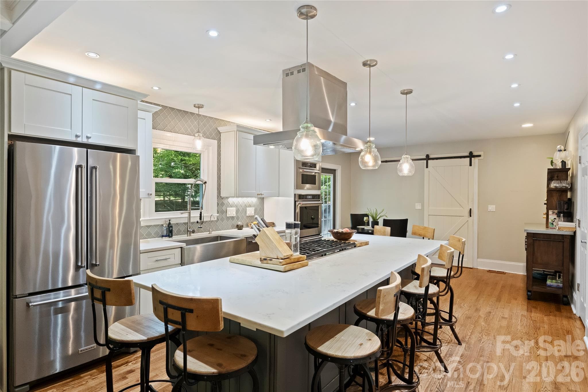 Single Family Residence at 5525 Lancelot Drive, Charlotte, photo 5 of 50