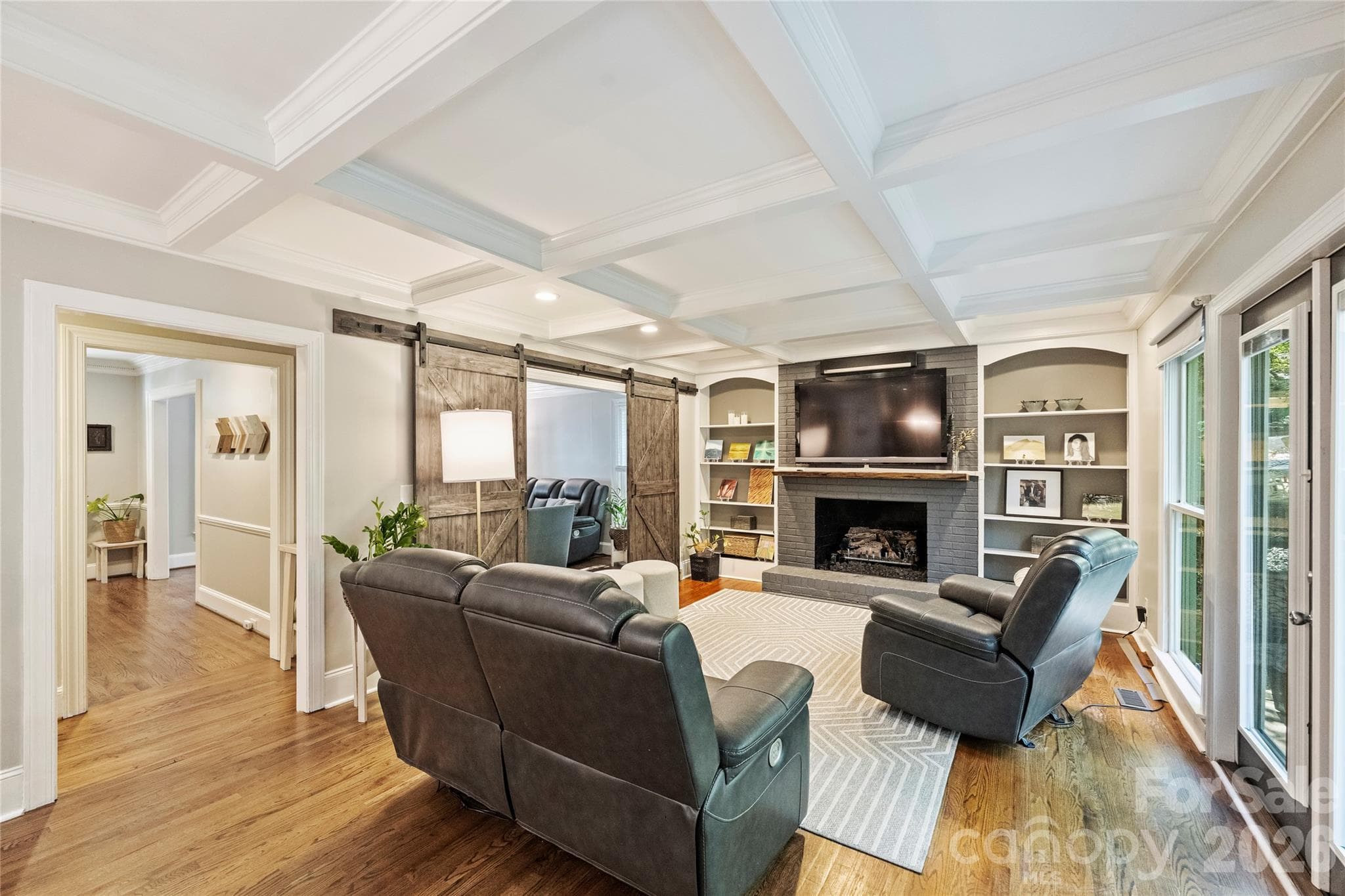 Single Family Residence at 5525 Lancelot Drive, Charlotte, photo 8 of 50