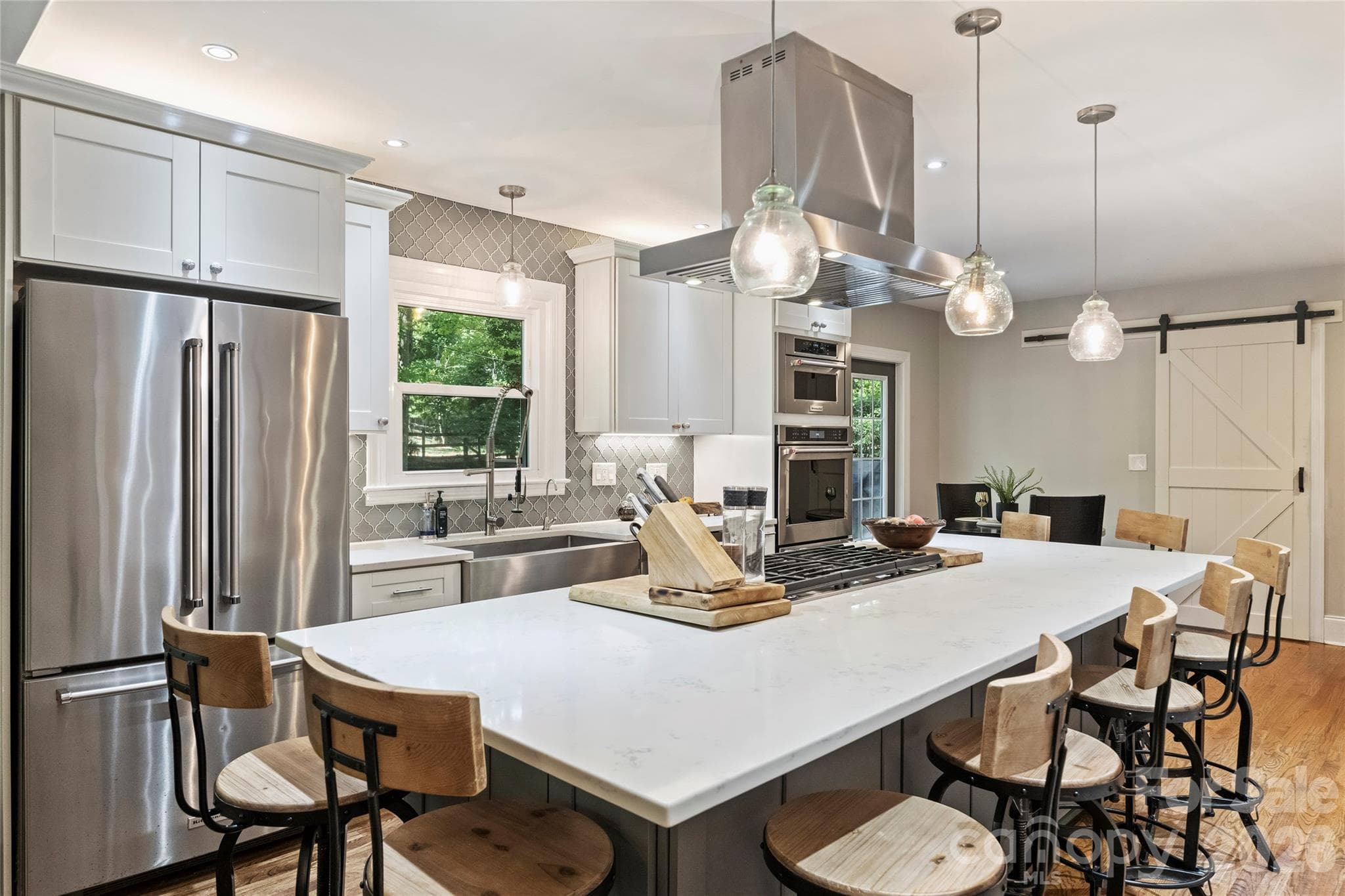 Single Family Residence at 5525 Lancelot Drive, Charlotte, photo 17 of 50