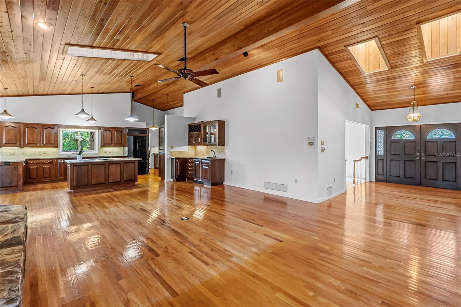 Single Family Residence at 5122 KESTRAL PARK S, SARASOTA, photo 8 of 46