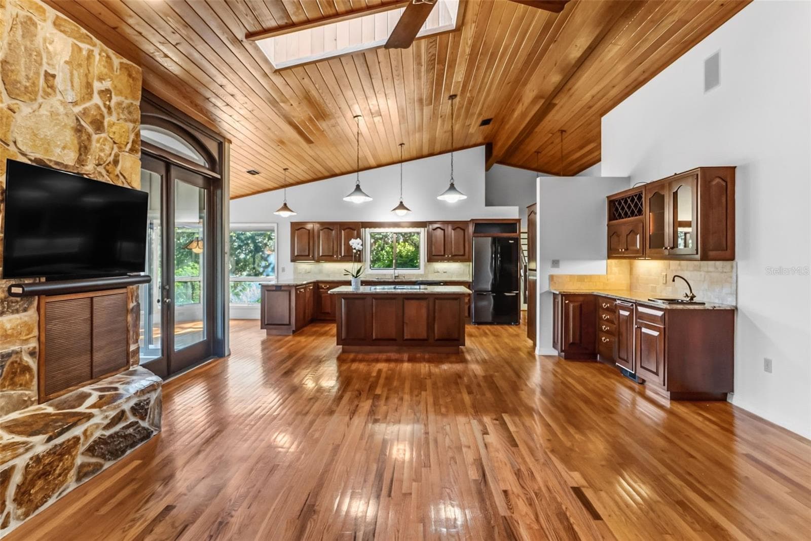 Single Family Residence at 5122 KESTRAL PARK S, SARASOTA, photo 9 of 46