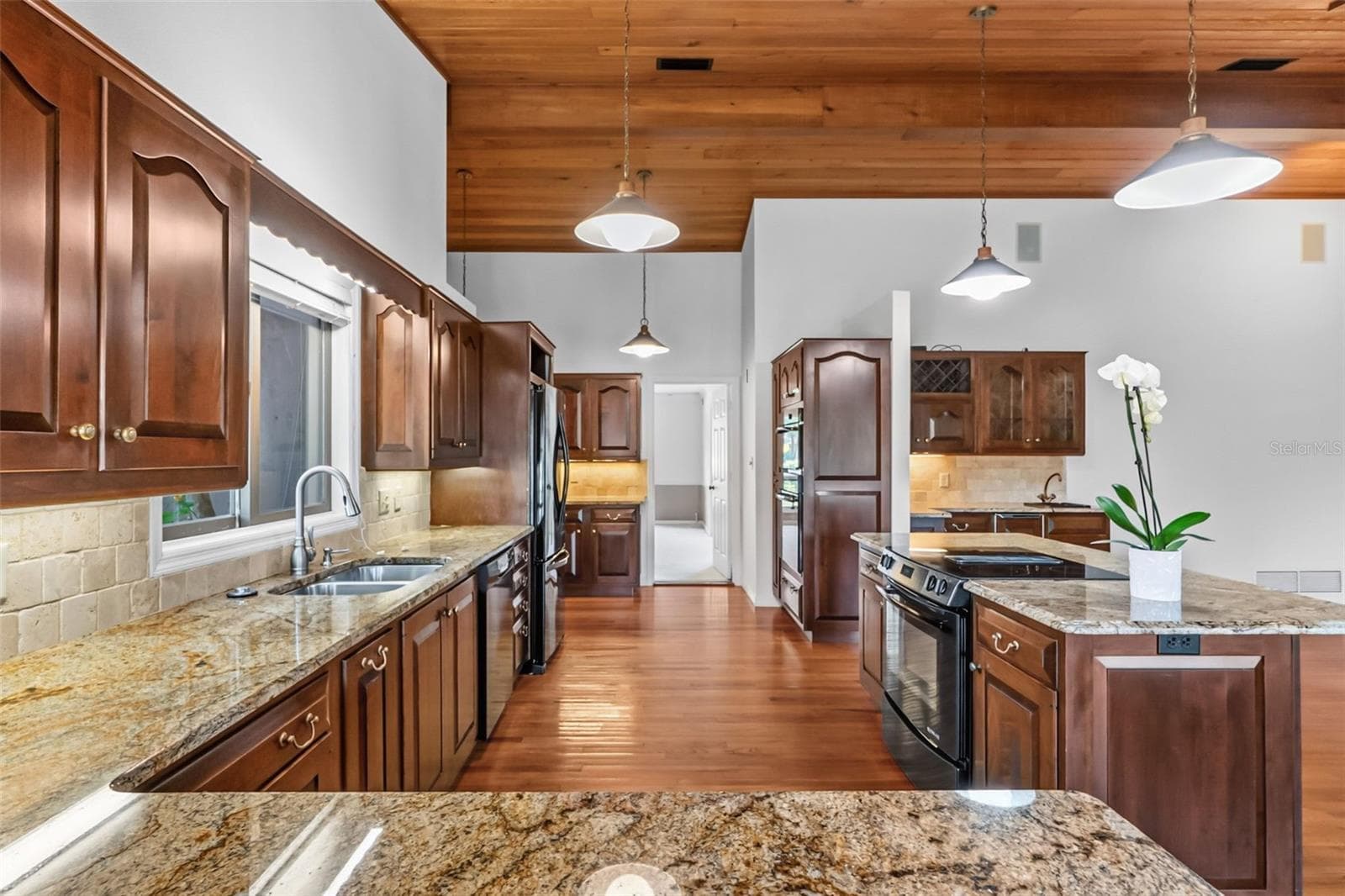 Single Family Residence at 5122 KESTRAL PARK S, SARASOTA, photo 20 of 46