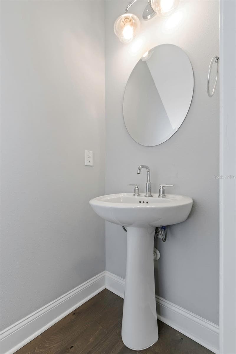 Half Bath Located On The 1st Floor - 305 S ALBANY AVE #3, TAMPA