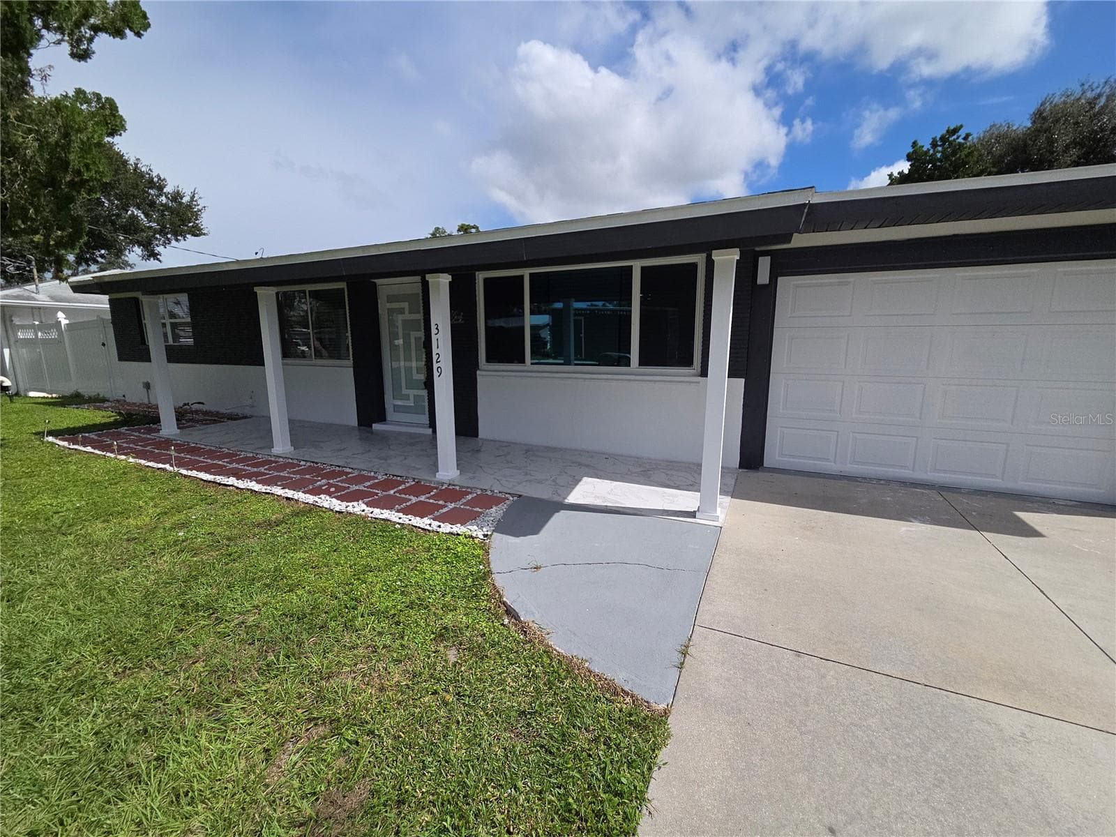 Single Family Residence at 3129 BALDWIN AVE, SARASOTA, photo 2 of 46