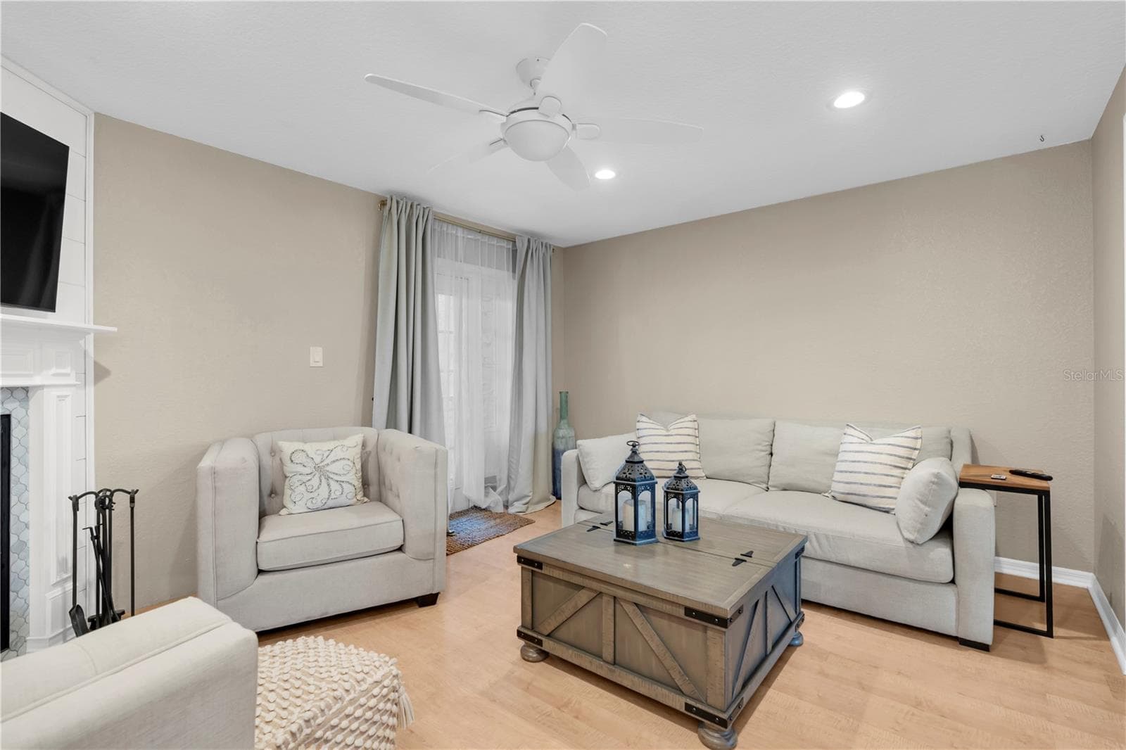 Townhouse at 9154 BLIND PASS RD, ST PETE BEACH, photo 7 of 52