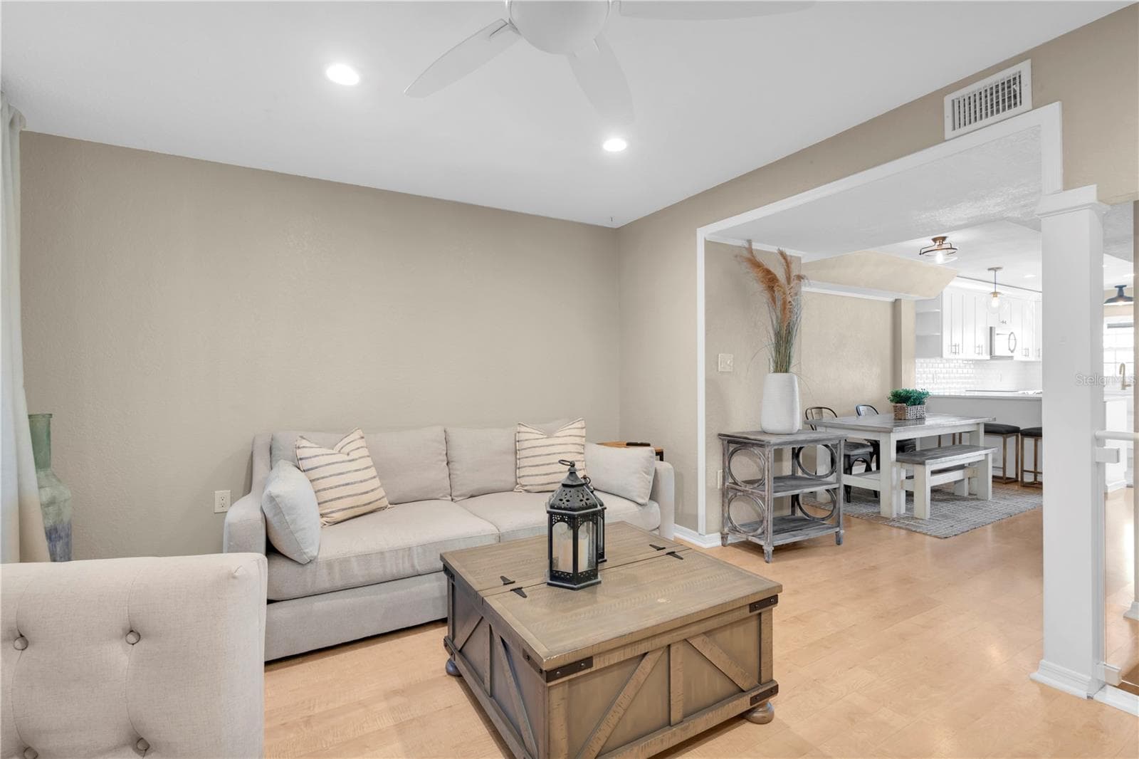 Townhouse at 9154 BLIND PASS RD, ST PETE BEACH, photo 9 of 52