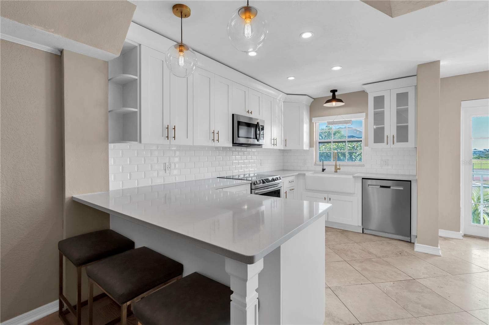 Townhouse at 9154 BLIND PASS RD, ST PETE BEACH, photo 11 of 52