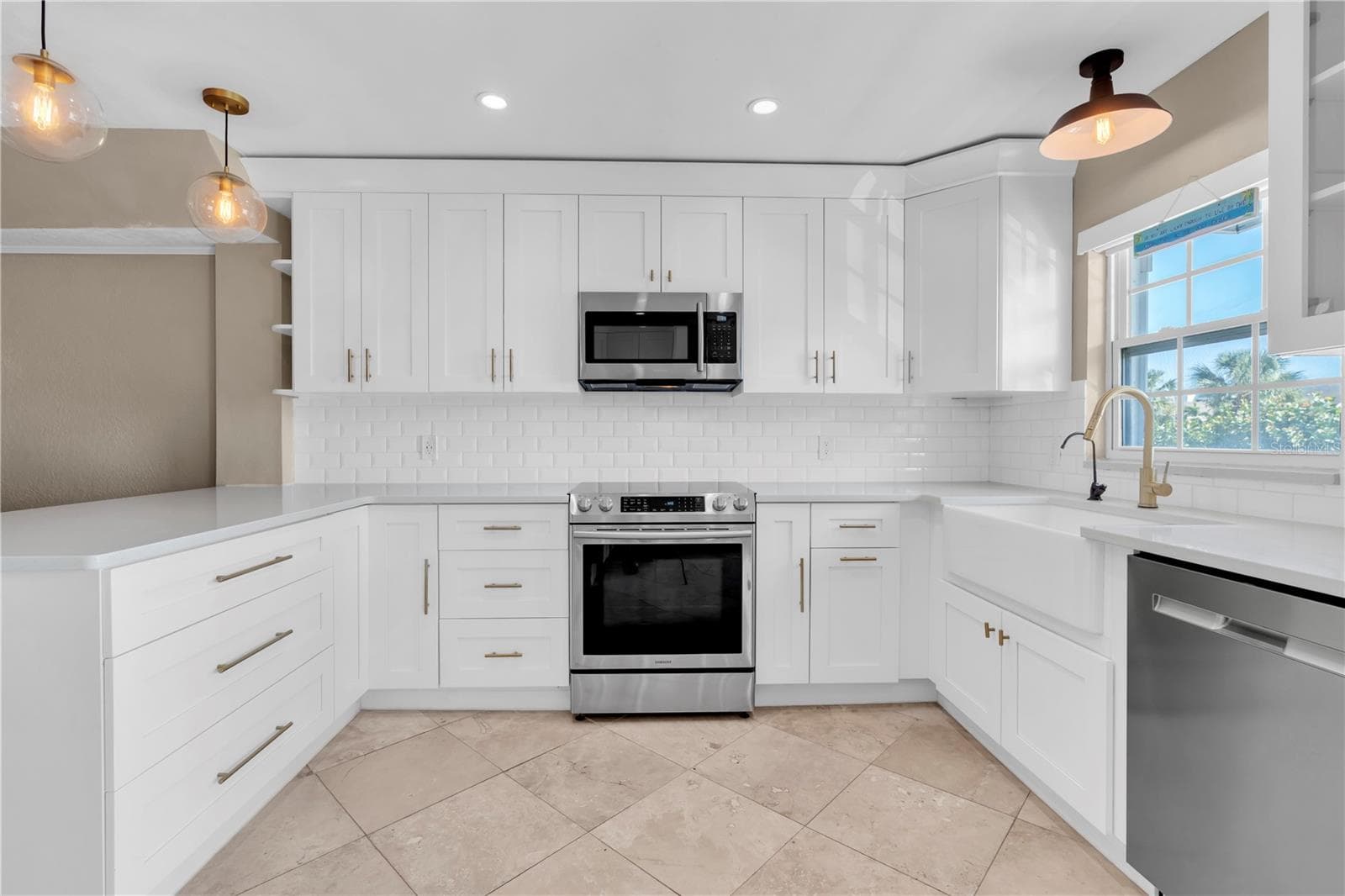 Townhouse at 9154 BLIND PASS RD, ST PETE BEACH, photo 14 of 52