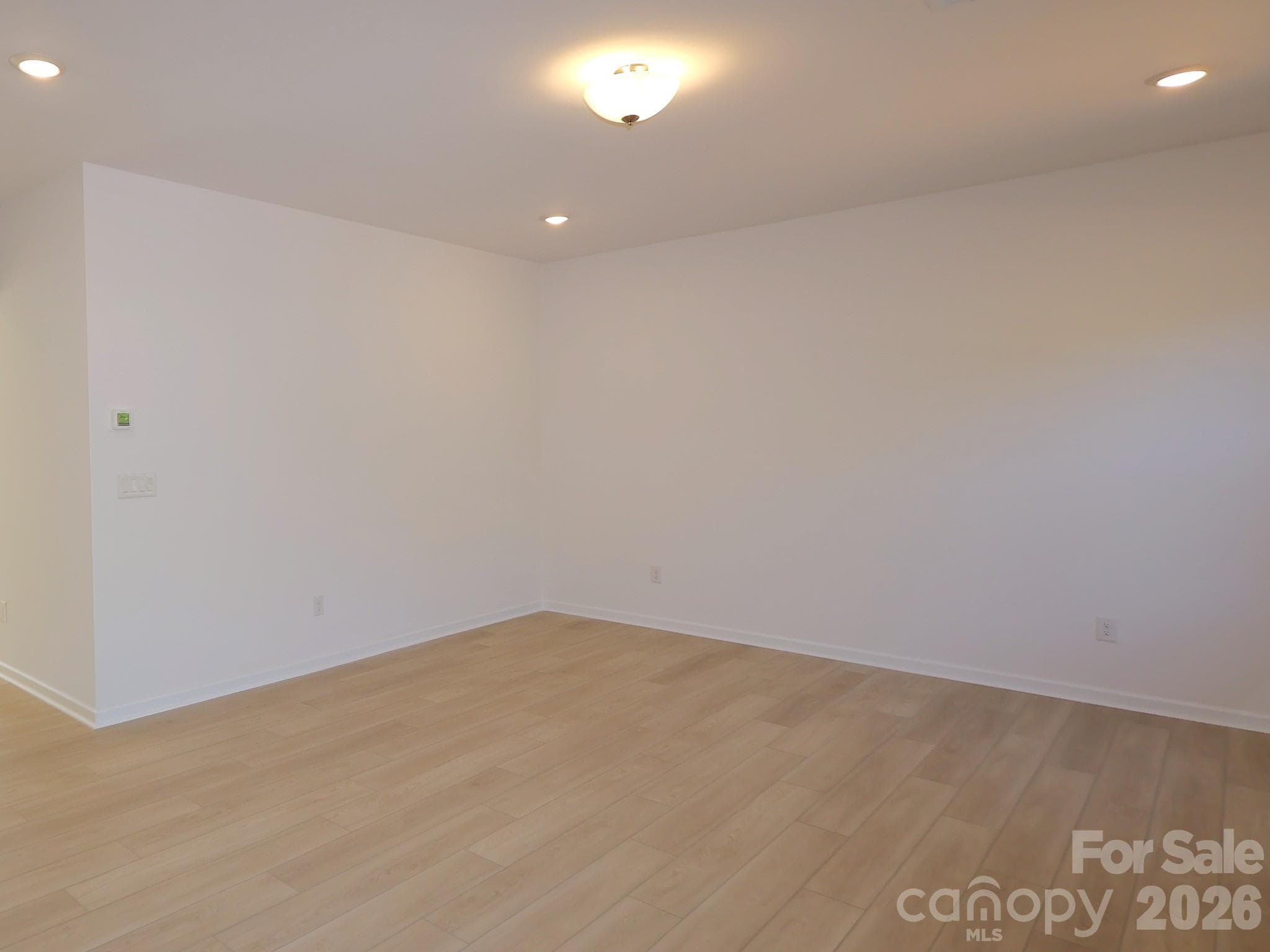 Family room - 242 Amber Glen Drive, Locust
