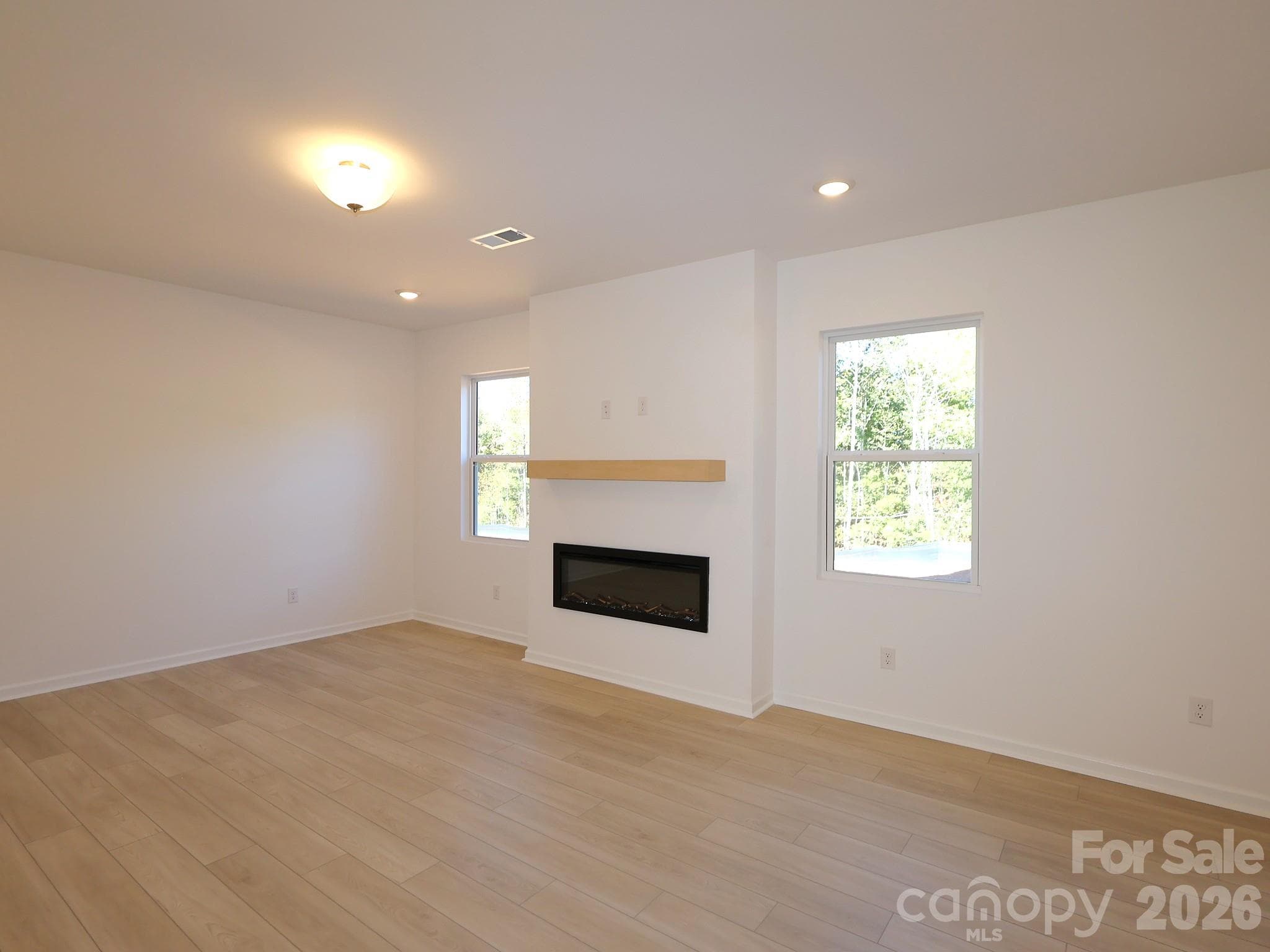 Family room - 242 Amber Glen Drive, Locust